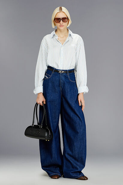 Relaxed denim for her