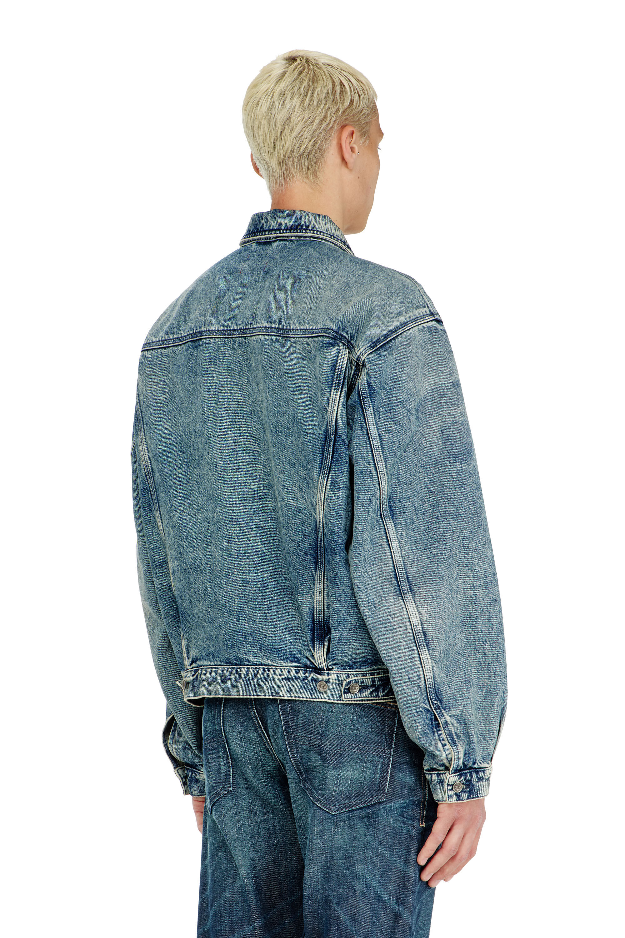 Diesel - D-DENVER-S2, Unisex Trucker-Jacke mit Patch-Effekten in Mittelblau - 4