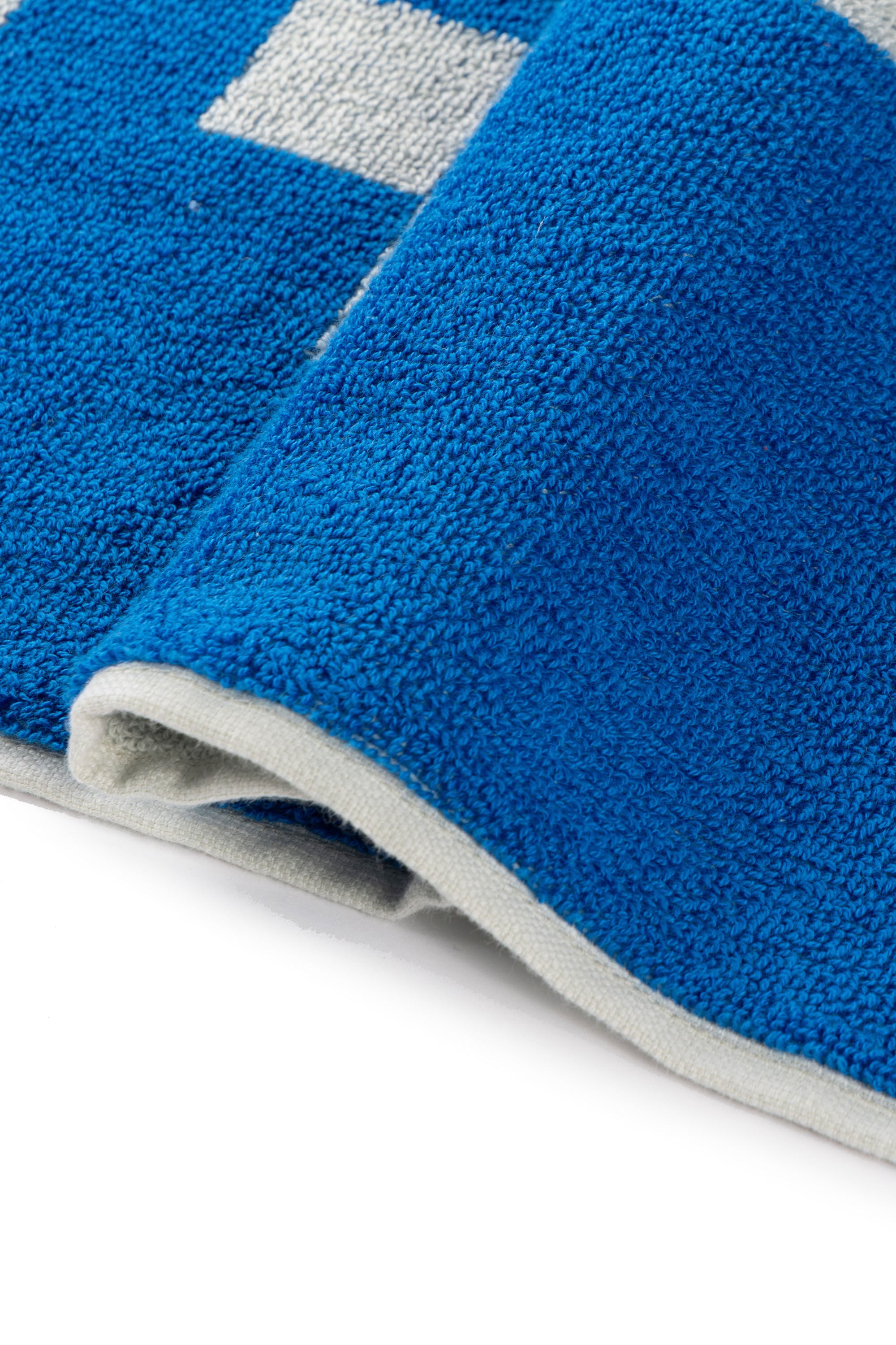Diesel - 1018134  PIXEL TOYS 1 GREY/BLUE TOWEL, Unisex Frotteehandtuch 100x180 cm in Blau - 5