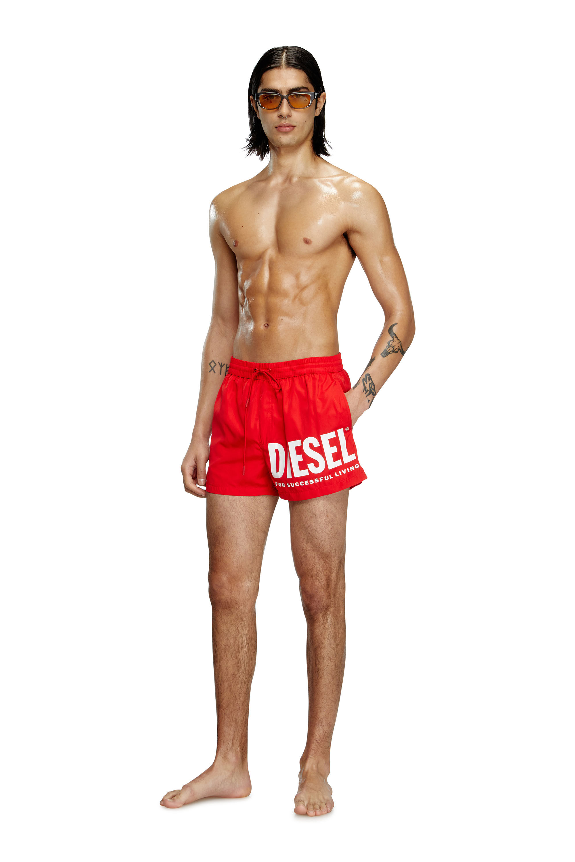 Diesel - MARIO-34-D-CORE, Herren Badeshorts mit Logo-Print in Rot/Weiss - 2