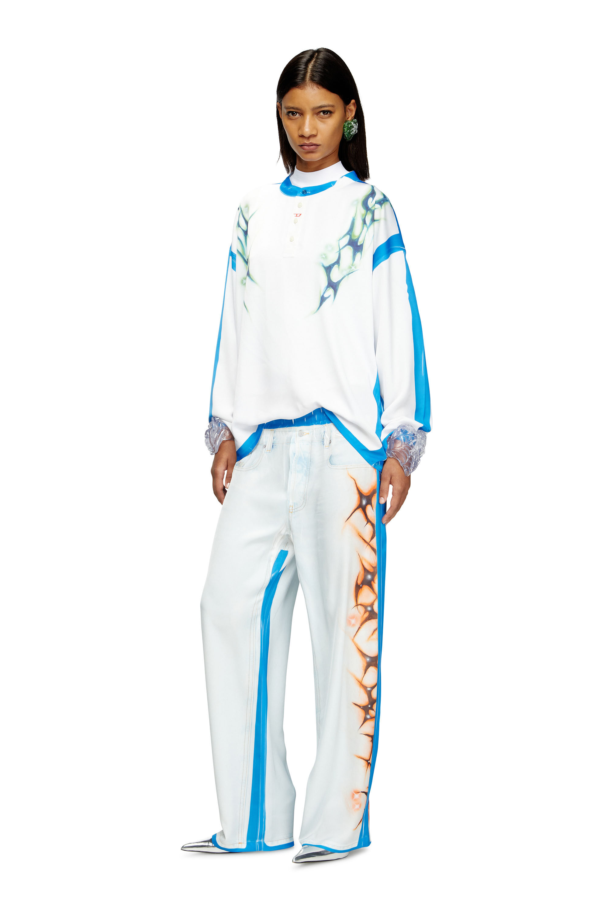 Diesel - P-AFTER-GRAFFITI-JAP, Unisex Hose im relaxed Fit mit Graffiti-Print in Blau/Weiss - 6