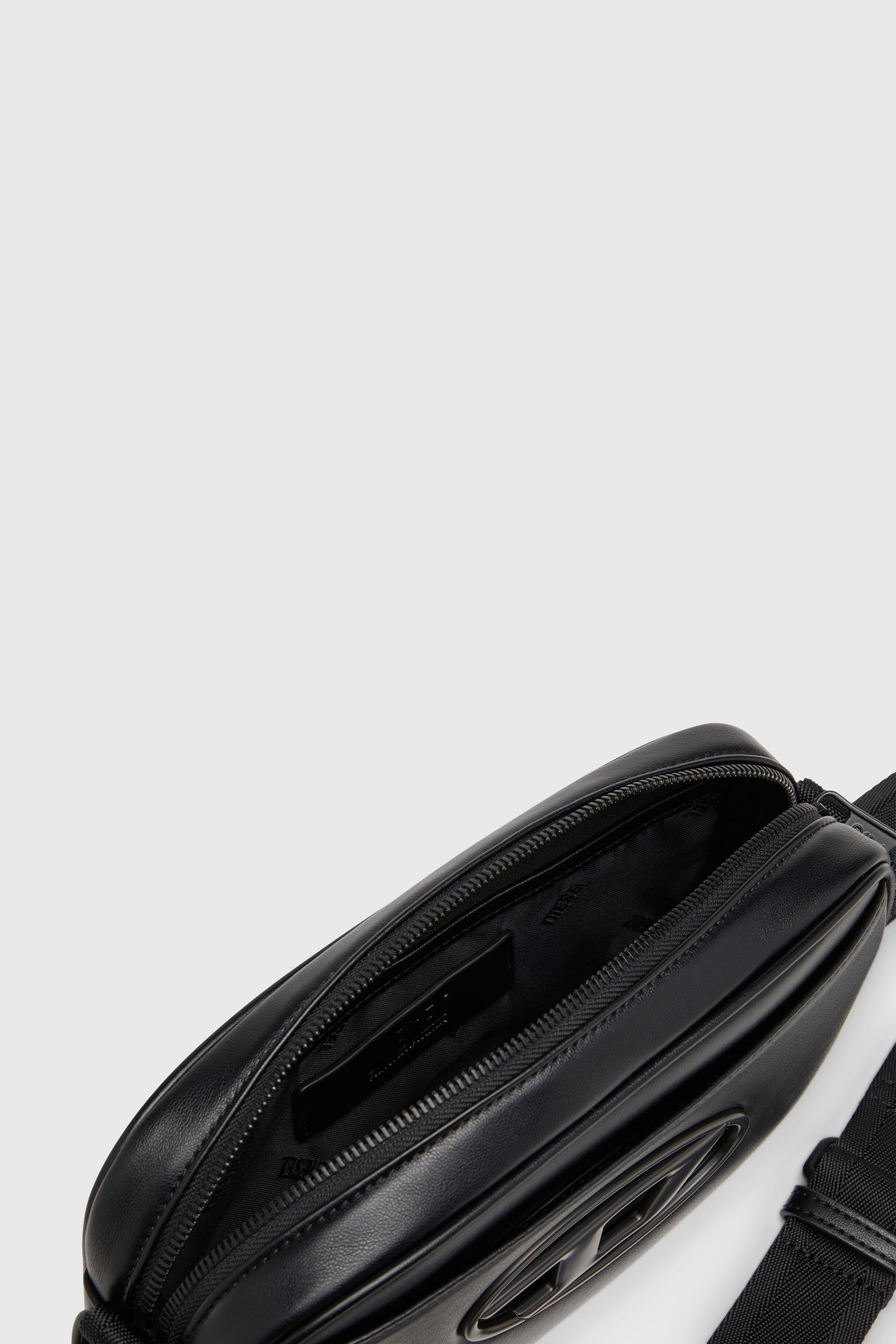 Diesel - HOLI-D CAMERA BAG, Man's Holi-D-Camera bag in neoprene and PU in Black - 3