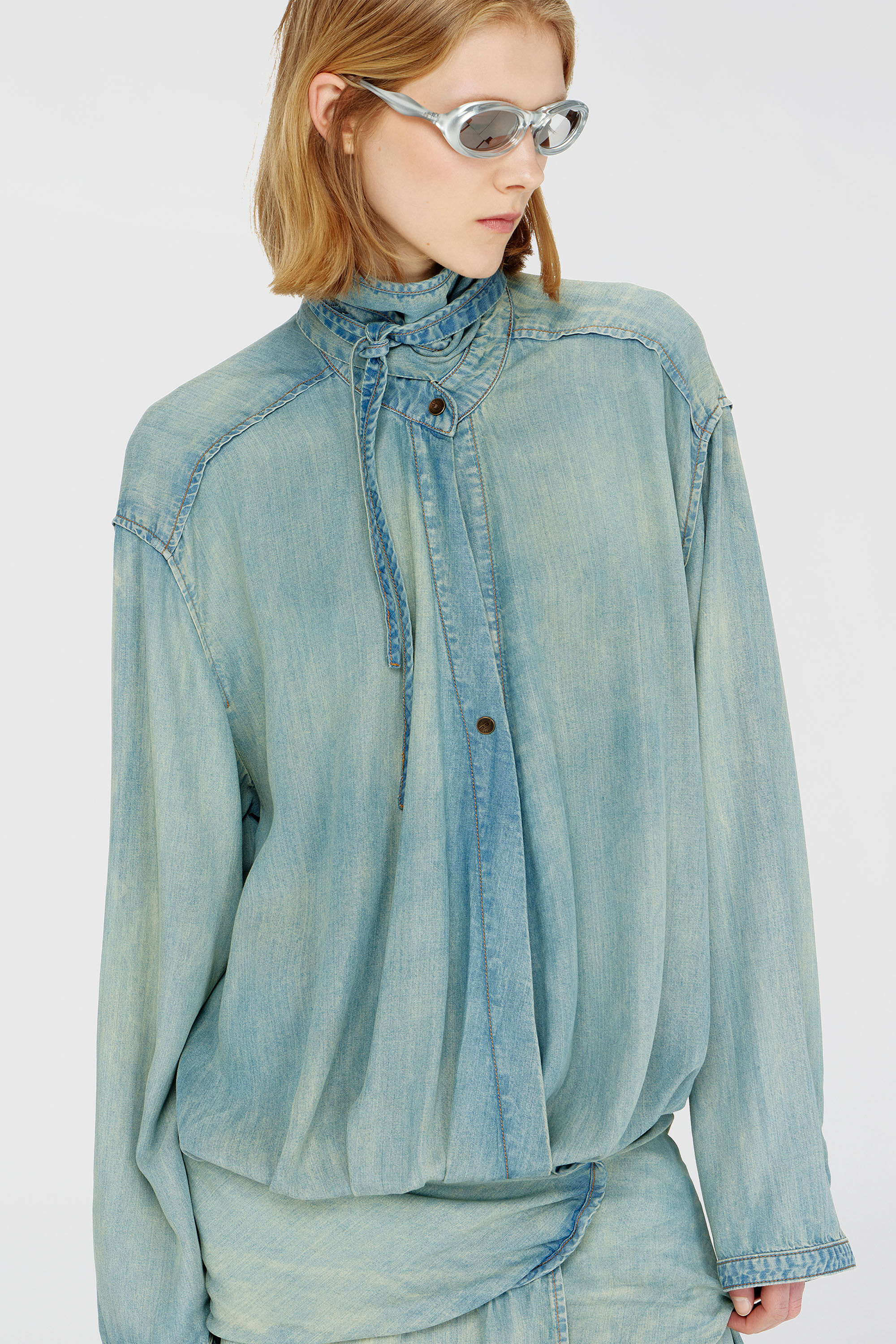 Diesel - DE-TILORA-S, Damen Oversized draped denim Hemdkleid in Hellblau - 5