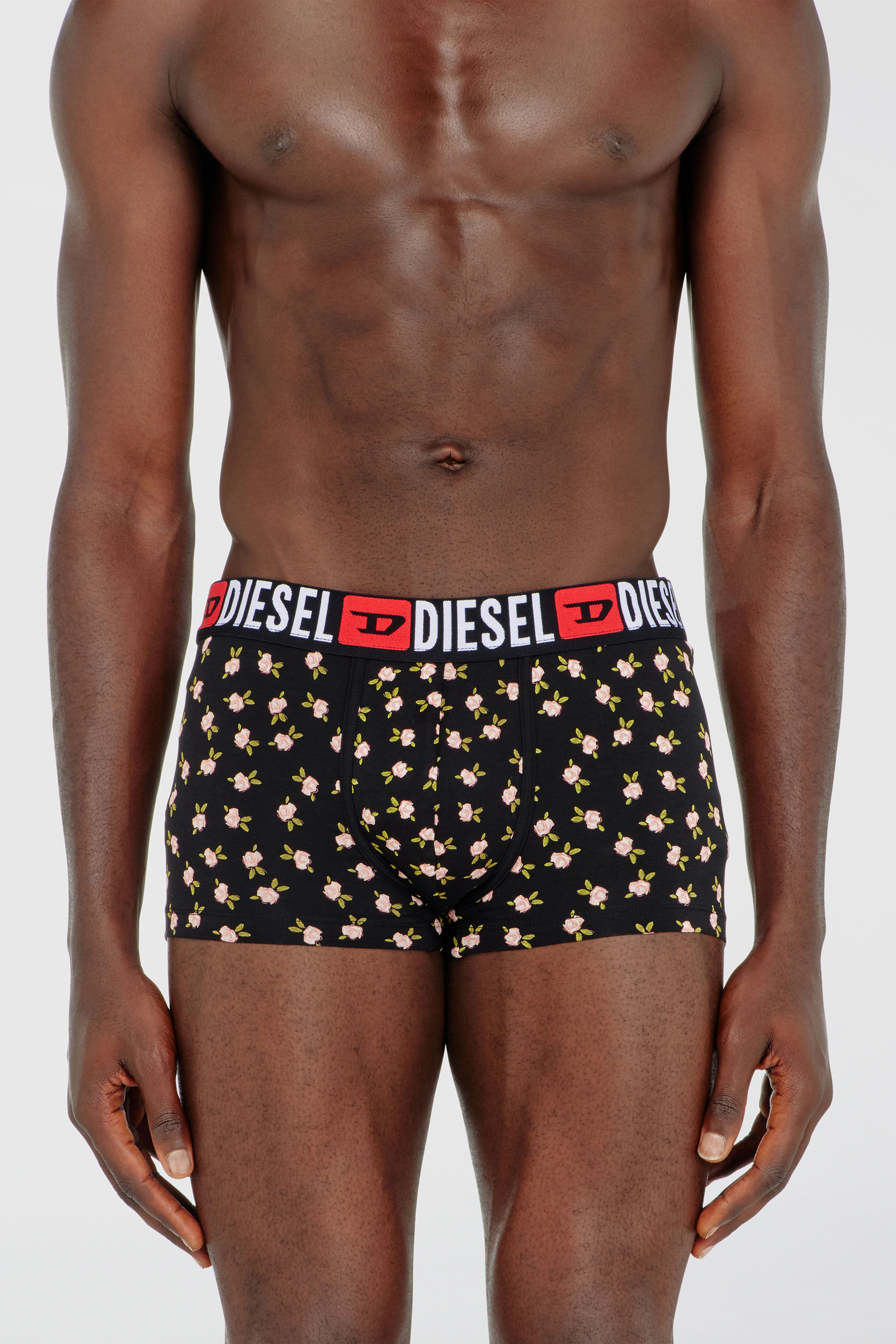 Diesel - UMBX-DAMIENTHREEPACK, Herren 3er-Pack Stretch-Baumwoll-Trunks mit Blumenmuster in Schwarz/ Rot - 3