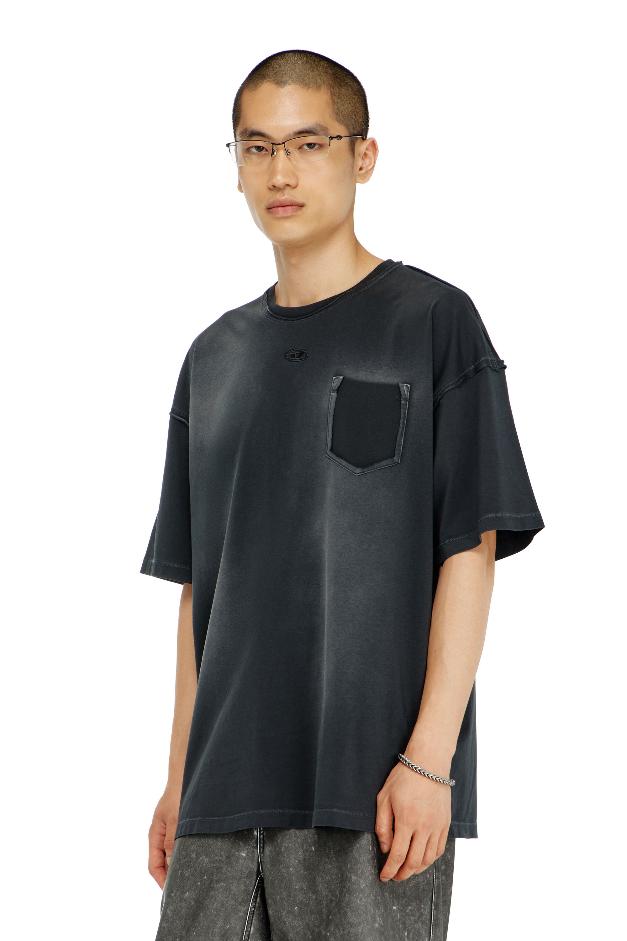 Diesel - T-POCK, Herren Verwaschenes T-Shirt mit zerrissener Brusttasche in Schwarz - 3