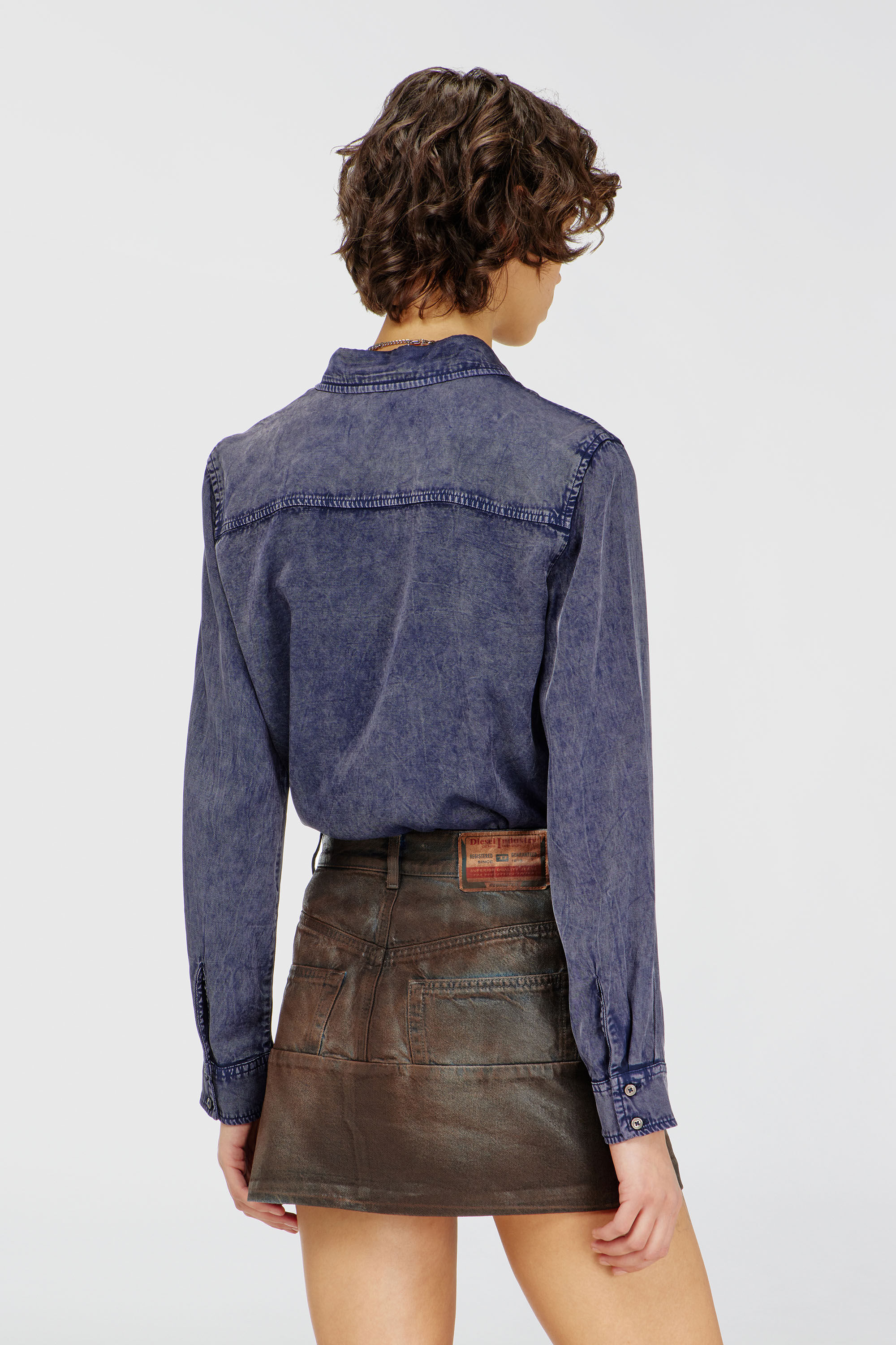 Diesel - C-RONORY-B2, Damen Flie&szlig;endes Hemd aus Viskose in Denim-Optik in Dunkelblau - 4
