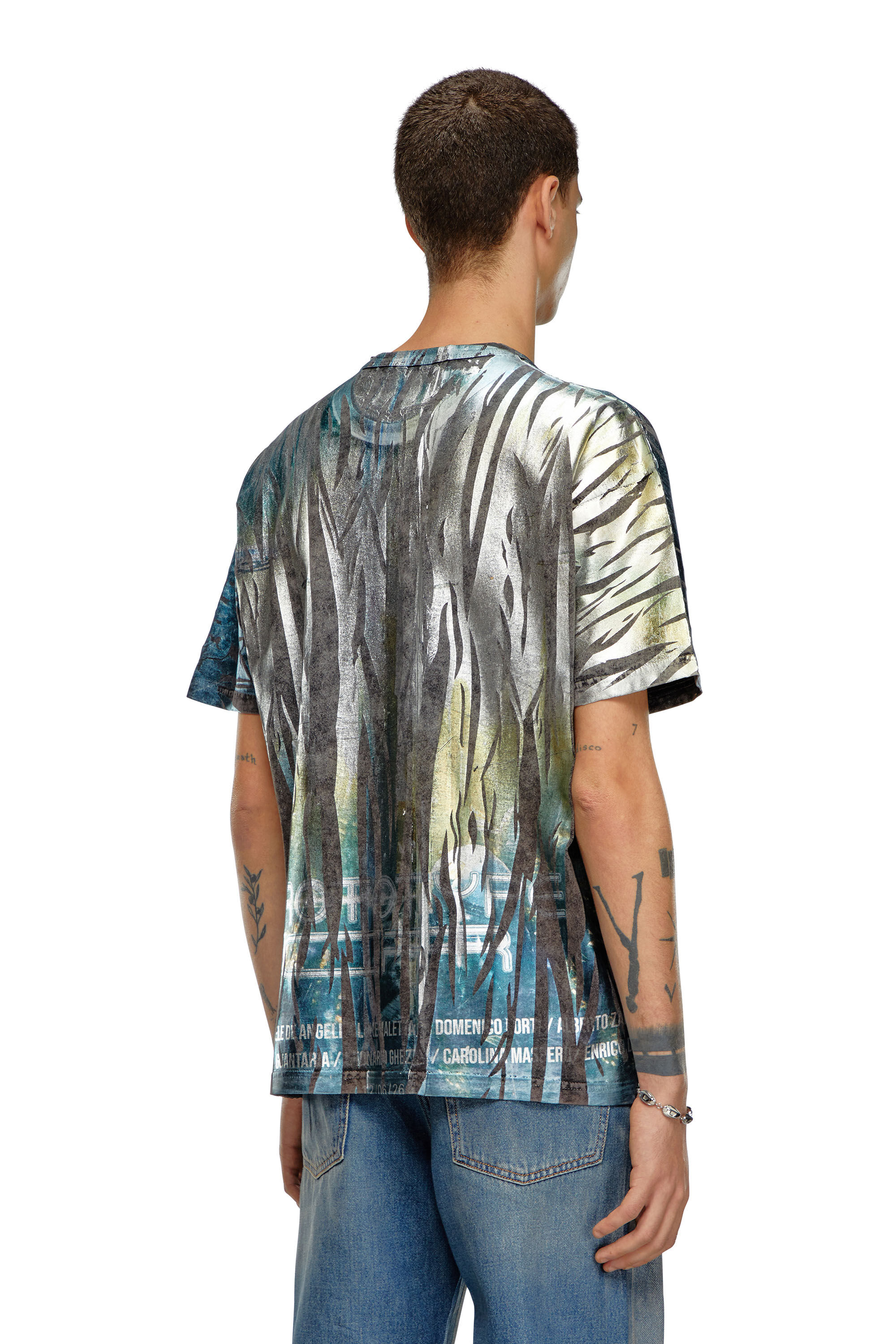 Diesel - T-BORD-Q1, Herren T-Shirt mit Knitterfolien-Behandlung in Bunt - Image 4