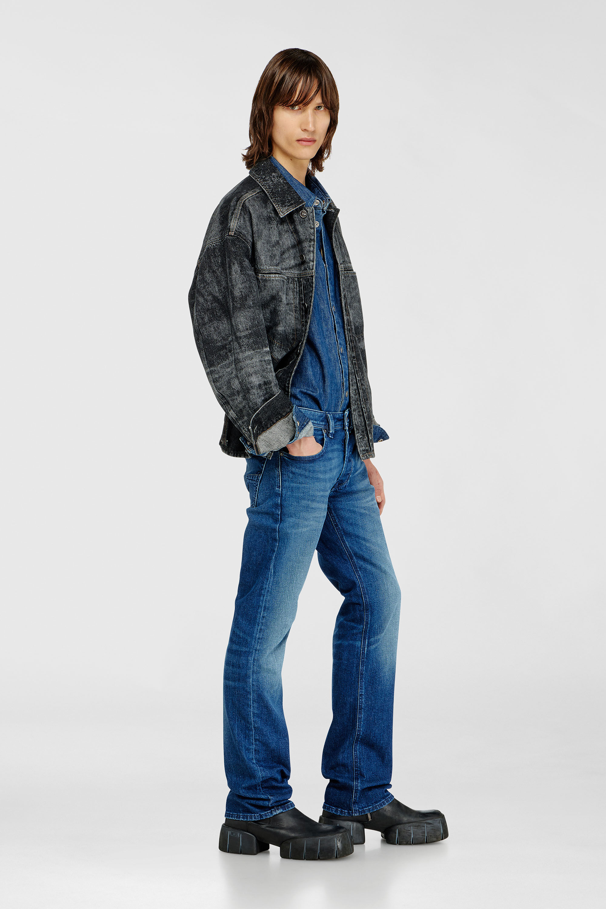 Diesel - Herren Regular Jeans 1985 Larkee 09L51, Dunkelblau - 2