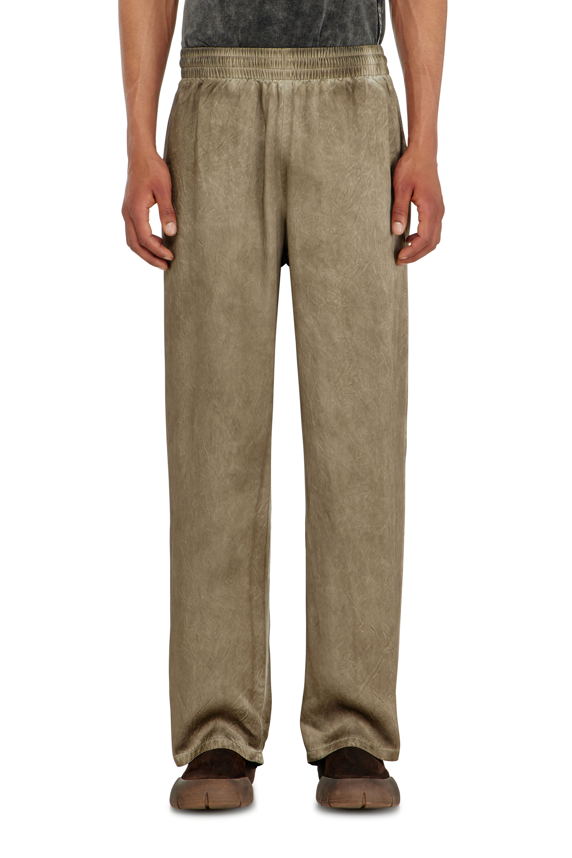 Diesel - P-THECK-AGCT, Herren Hose aus geknittertem Satin in Hellbraun - 3