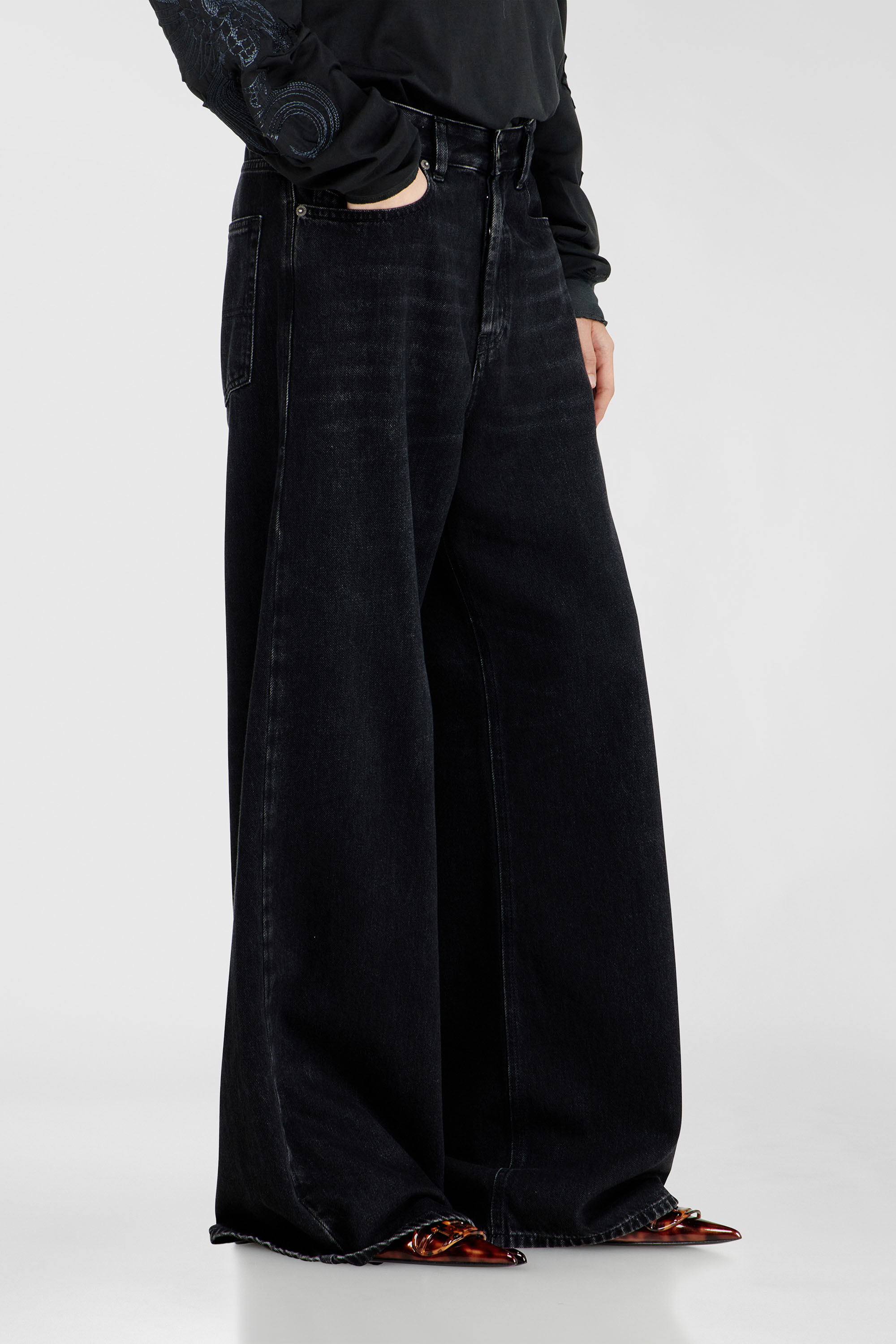 Diesel - Unisex Relaxed Jeans 1996 D-Sire 09P09, Schwarz/Dunkelgrau - 9