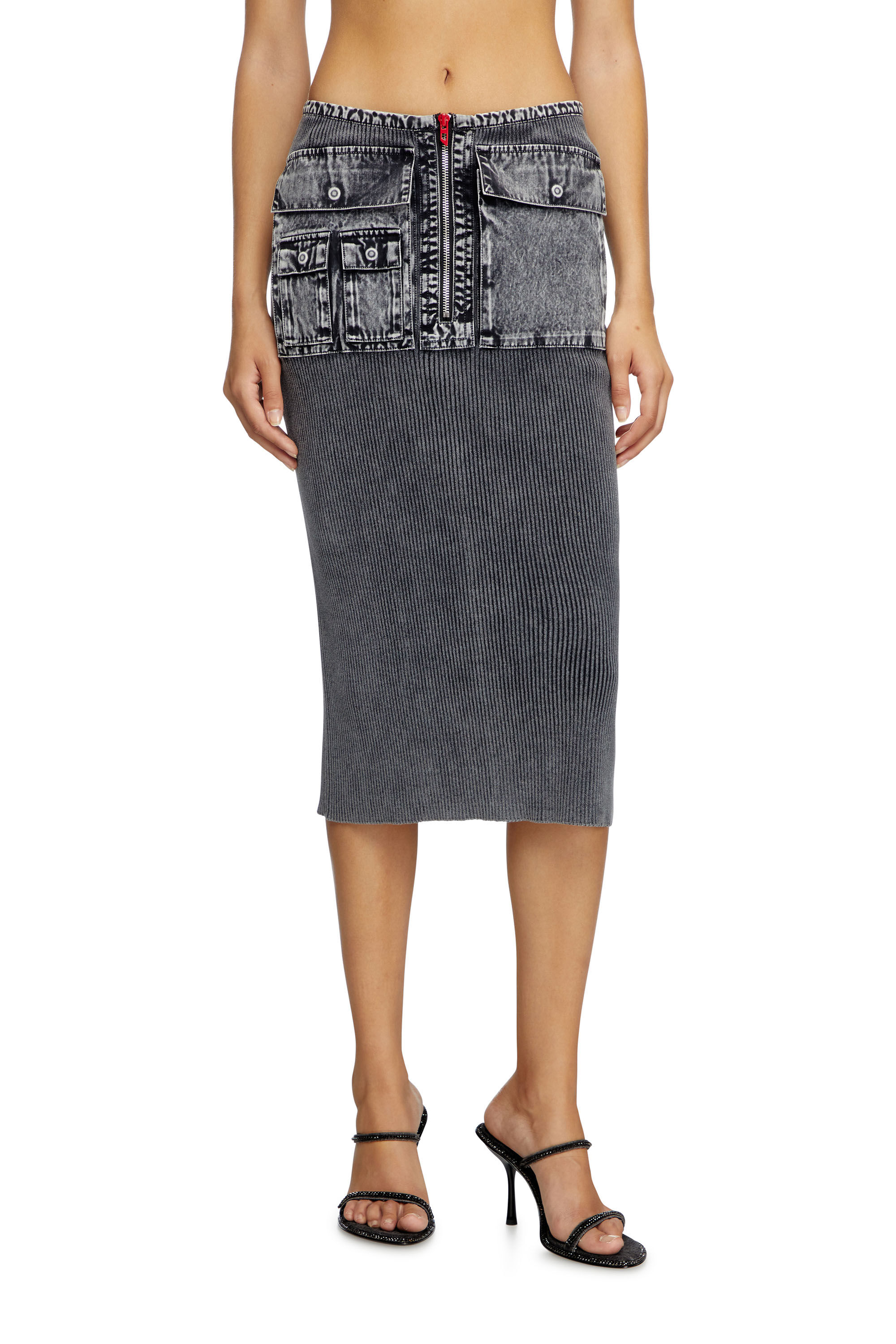 Diesel - M-MERYN, Damen Midirock aus Strick mit Cargotaschen aus Denim in Dunkelgrau - 3