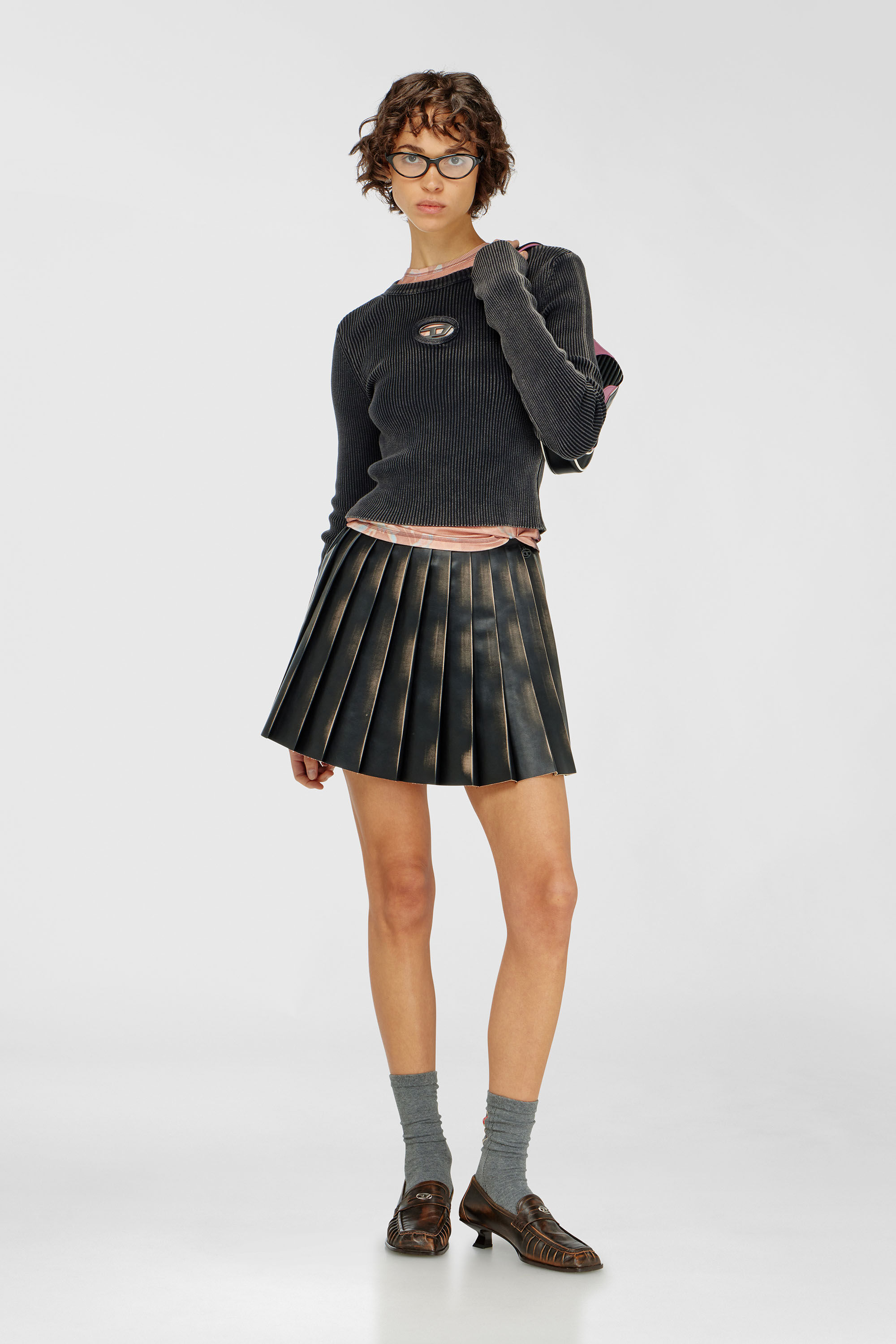 Diesel - M-ANCHOR-A, Damen Verk&uuml;rzter Pullover mit Cut-out-Logo in Schwarz - 1