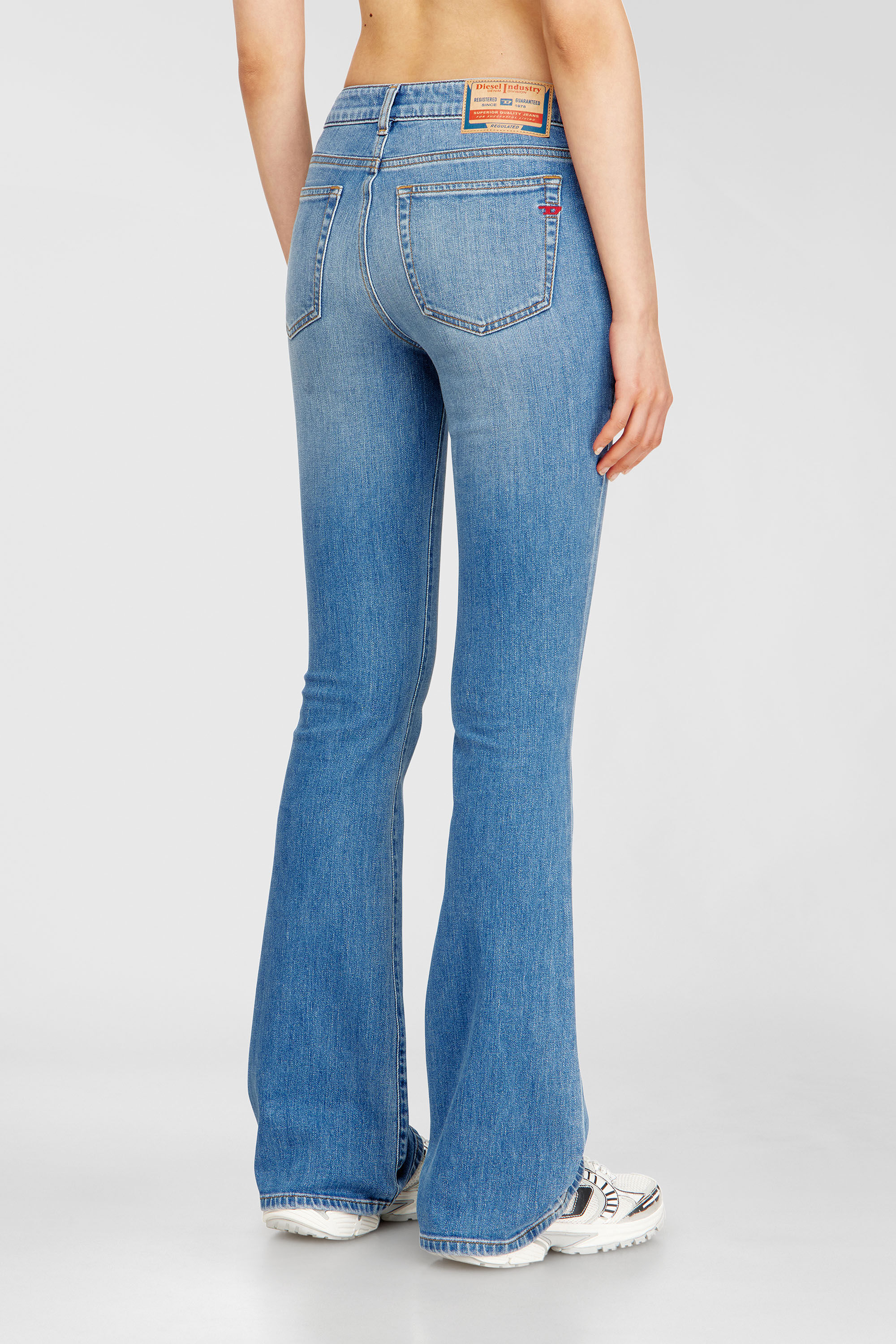 Diesel - Damen Bootcut Jeans 1969 D-Ebbey 0ADBH, Hellblau - 3