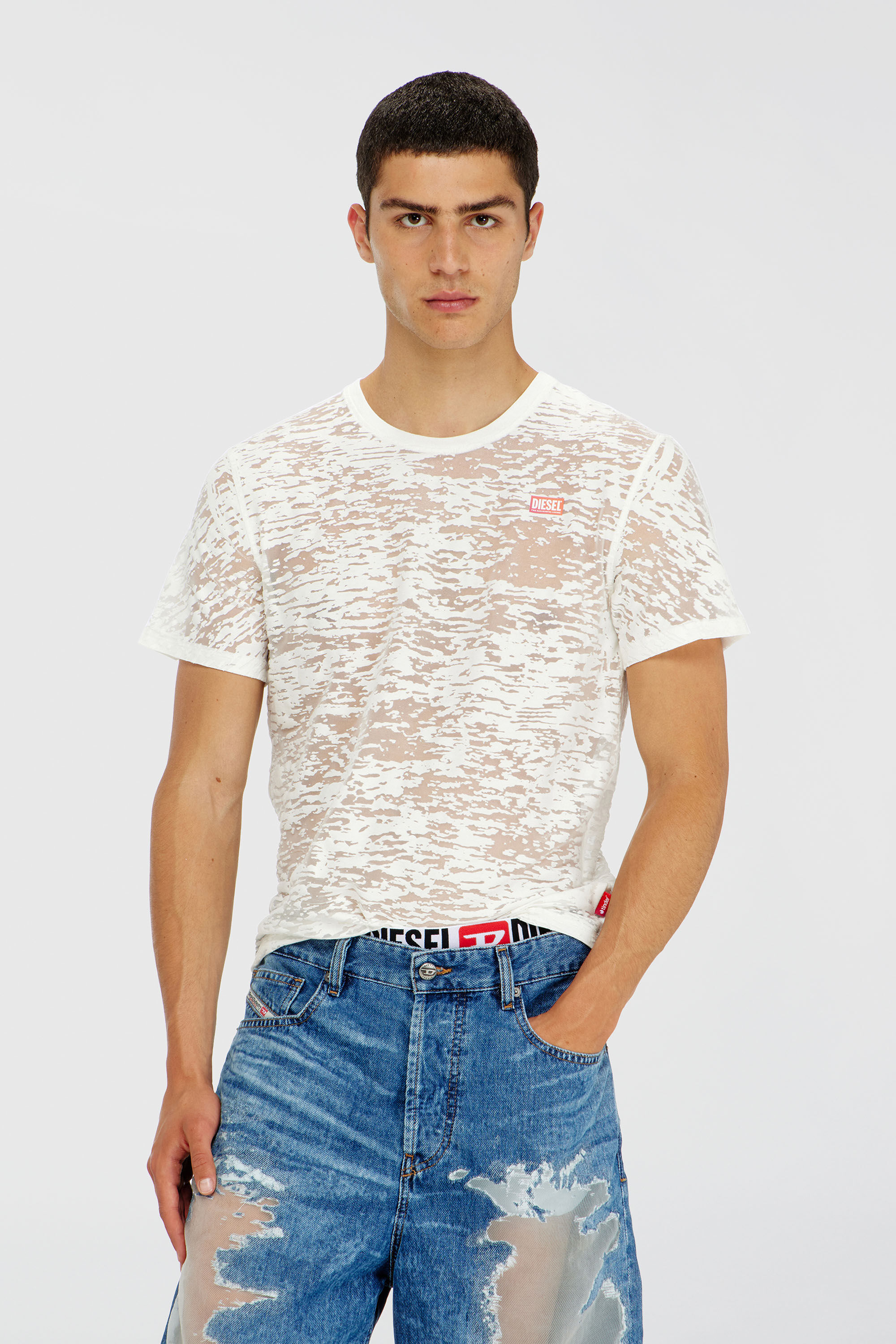 Diesel - PR-T-NOTS-MATI-R, Unisex T-shirt aus all-over devor&eacute;-Jersey in Wei&szlig; - 3
