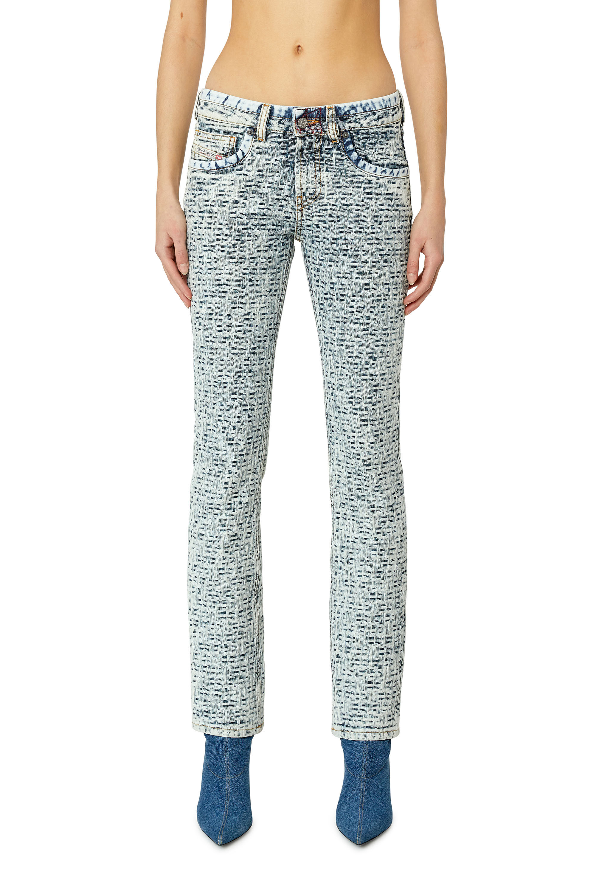 Diesel - 2002 0EMAA Straight Jeans, Hellblau - Image 3