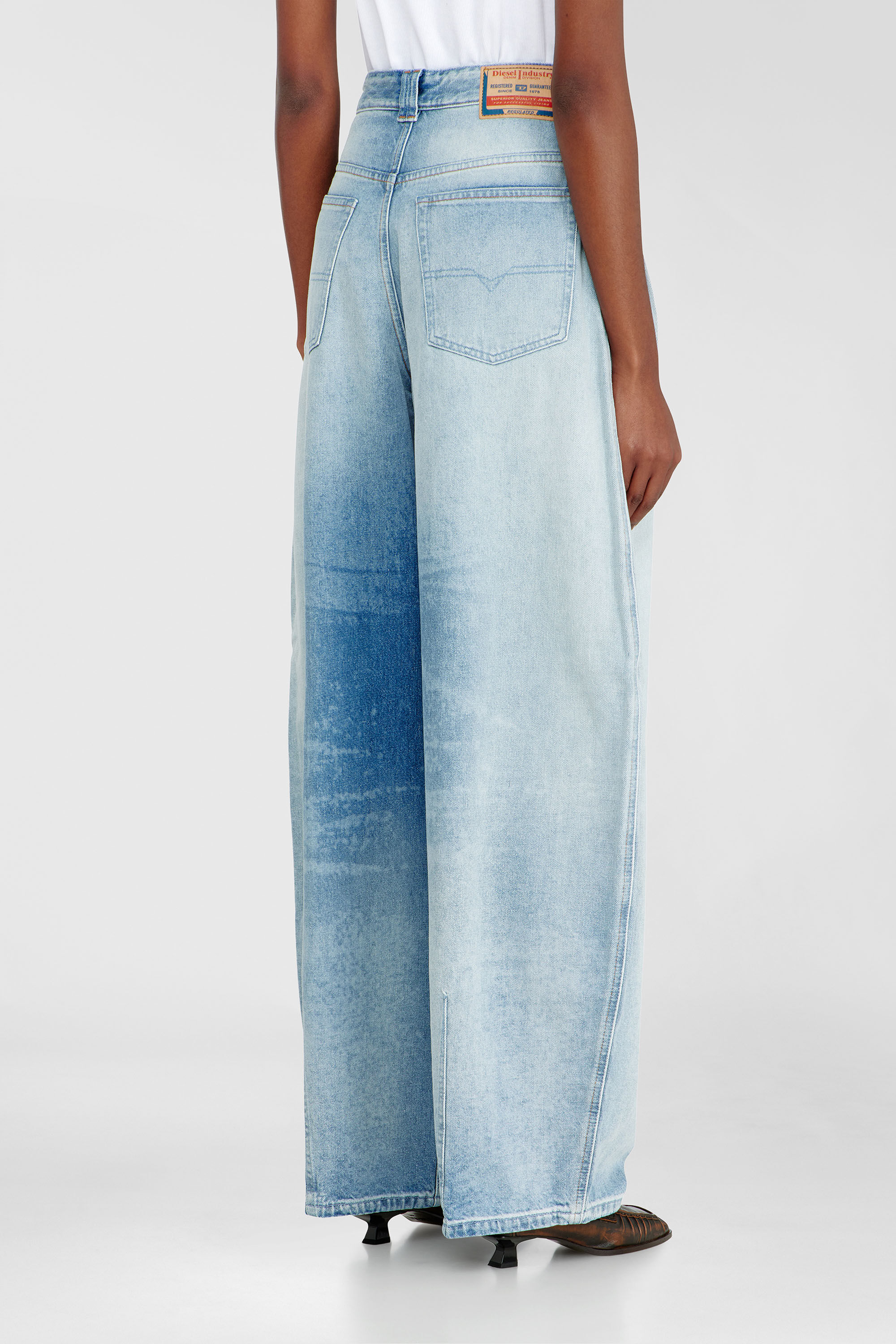 Diesel - Damen Relaxed Jeans 1987 D-Khelz 007EE, Hellblau - 5