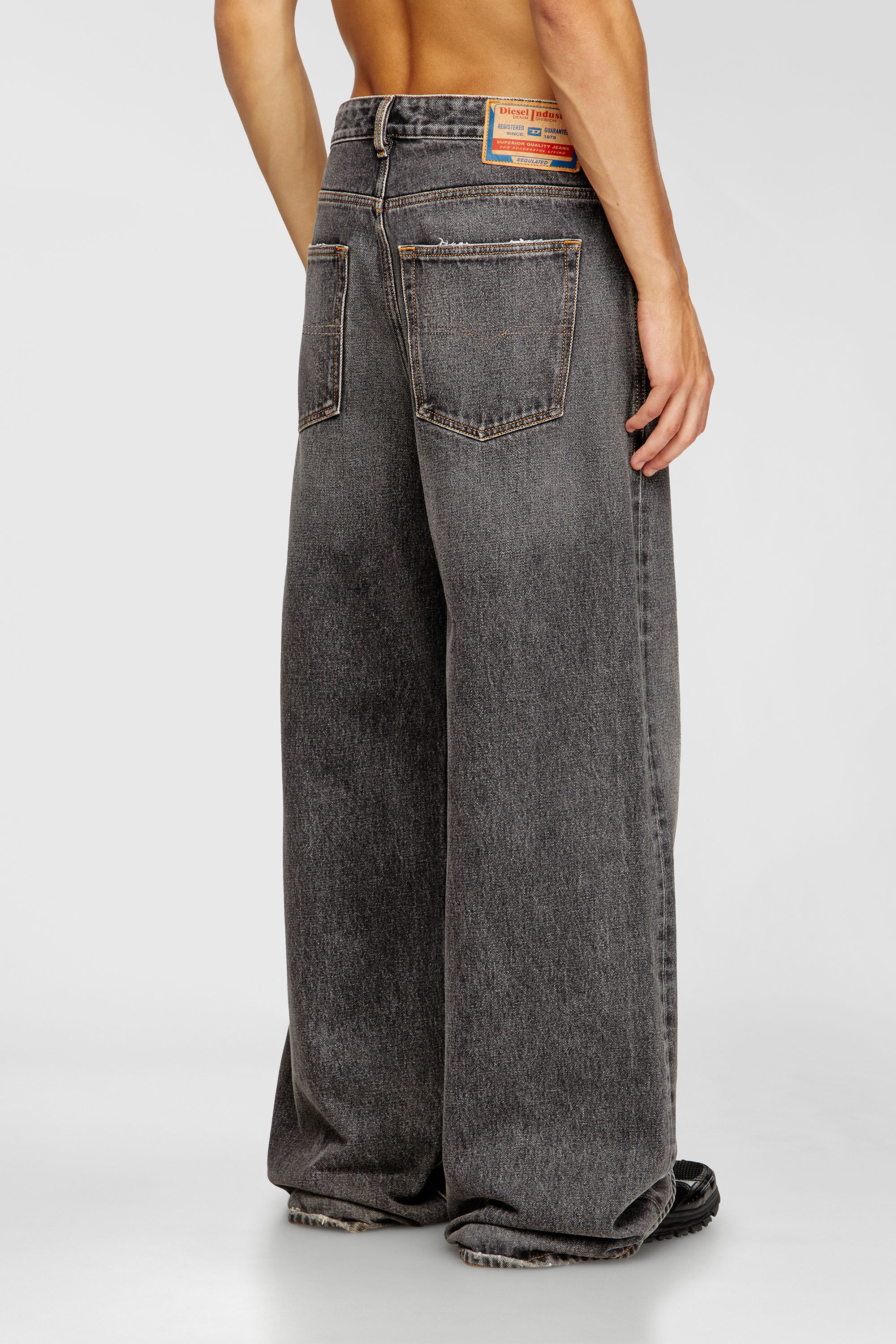 Diesel - Herren Relaxed Jeans D-Rise 007F6, Schwarz/Dunkelgrau - 3