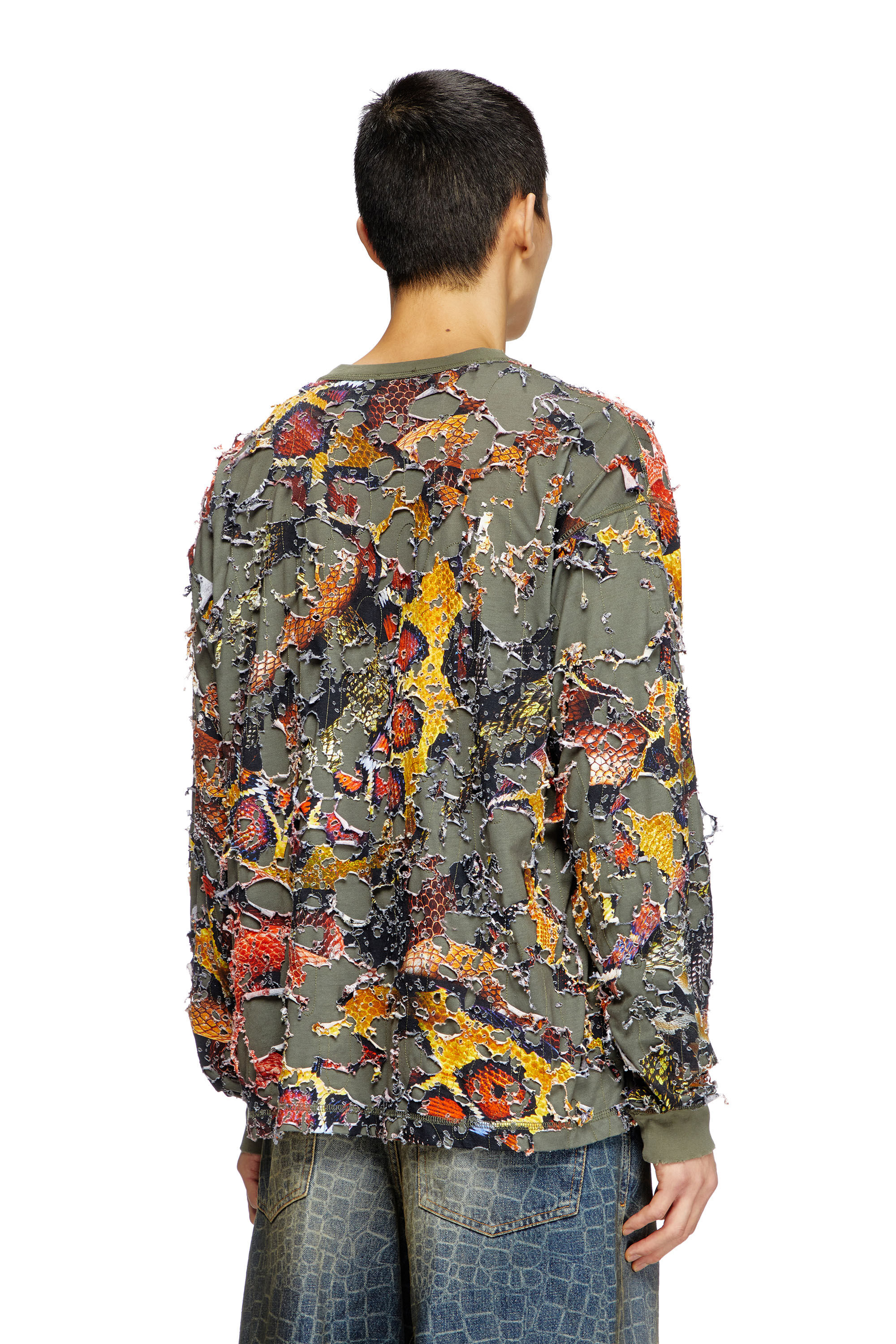 Diesel - CL-T-BOXT-LS-DEVOR-SNAKE, Unisex Langarm-Destroyed-T-Shirt mit Schlangen-Print in Olivgrün - 4