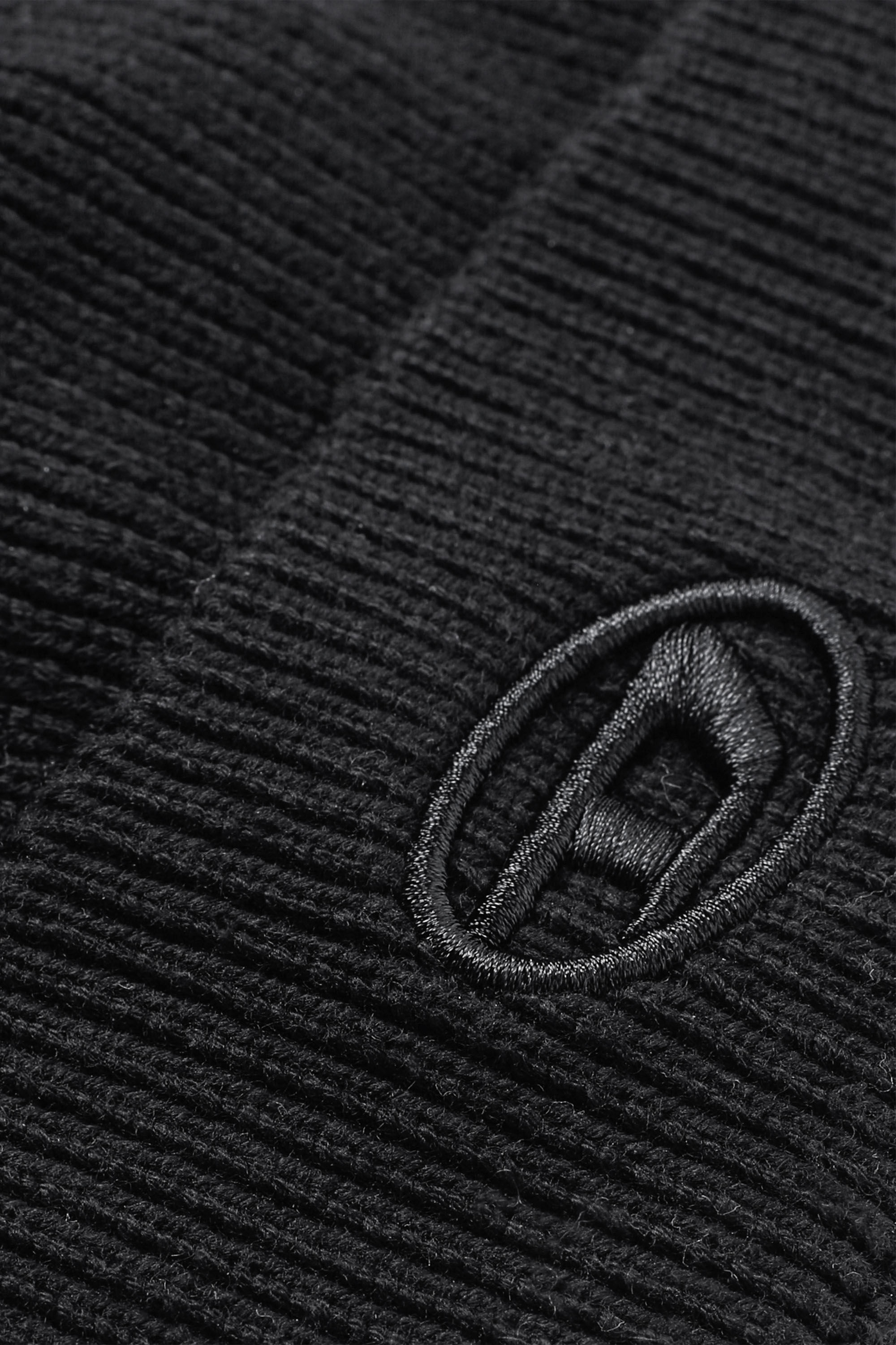 Diesel - K-CODER-FULLY B, Unisex Gerippte Beanie-M&uuml;tze mit D-Stickerei in Schwarz - 3