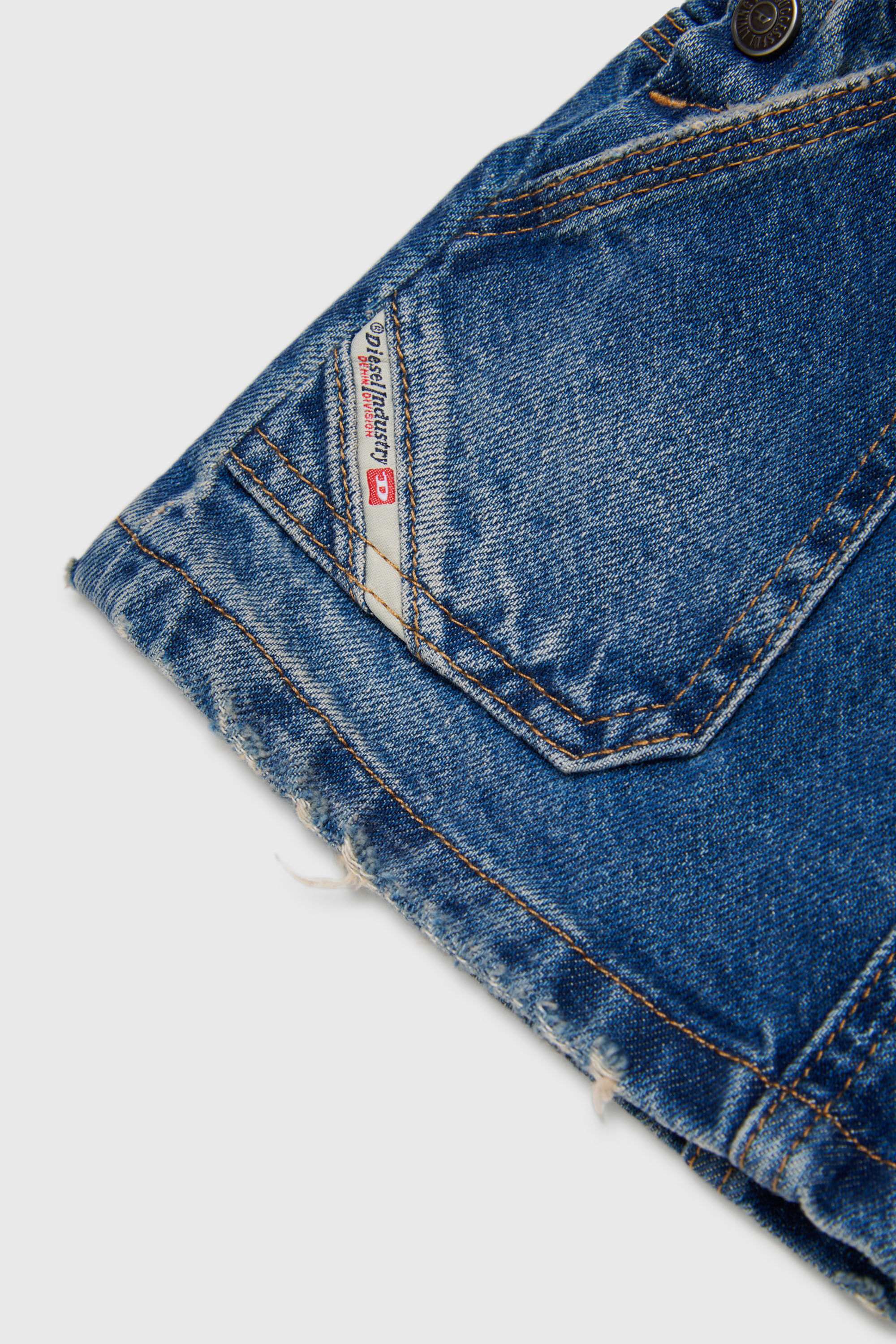 Diesel - JUMIB, Damen Denim-Latzkleid in Mittelblau - 4