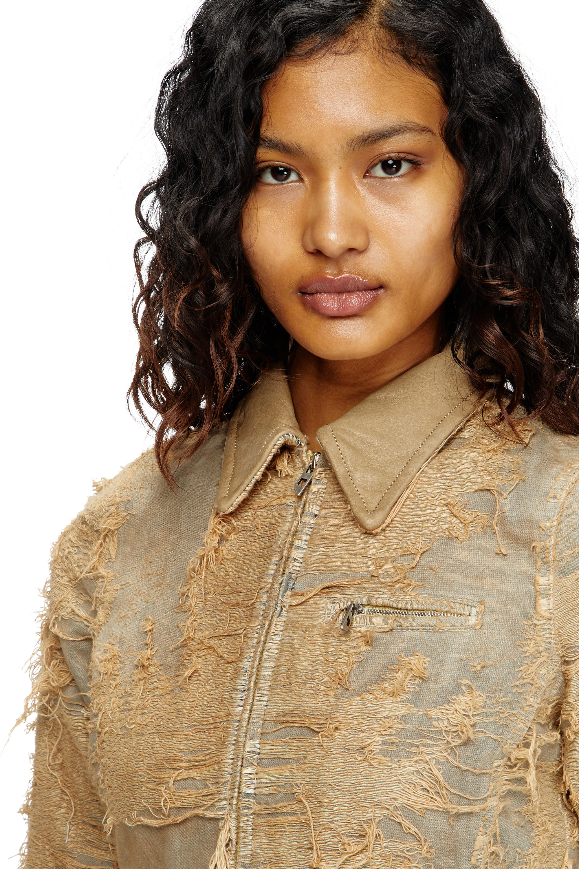 Diesel - DE-NEA-FSG, Damen Schmale Jacke aus überfärbtem Denim mit fließenden Fäden in Hellbraun - 5