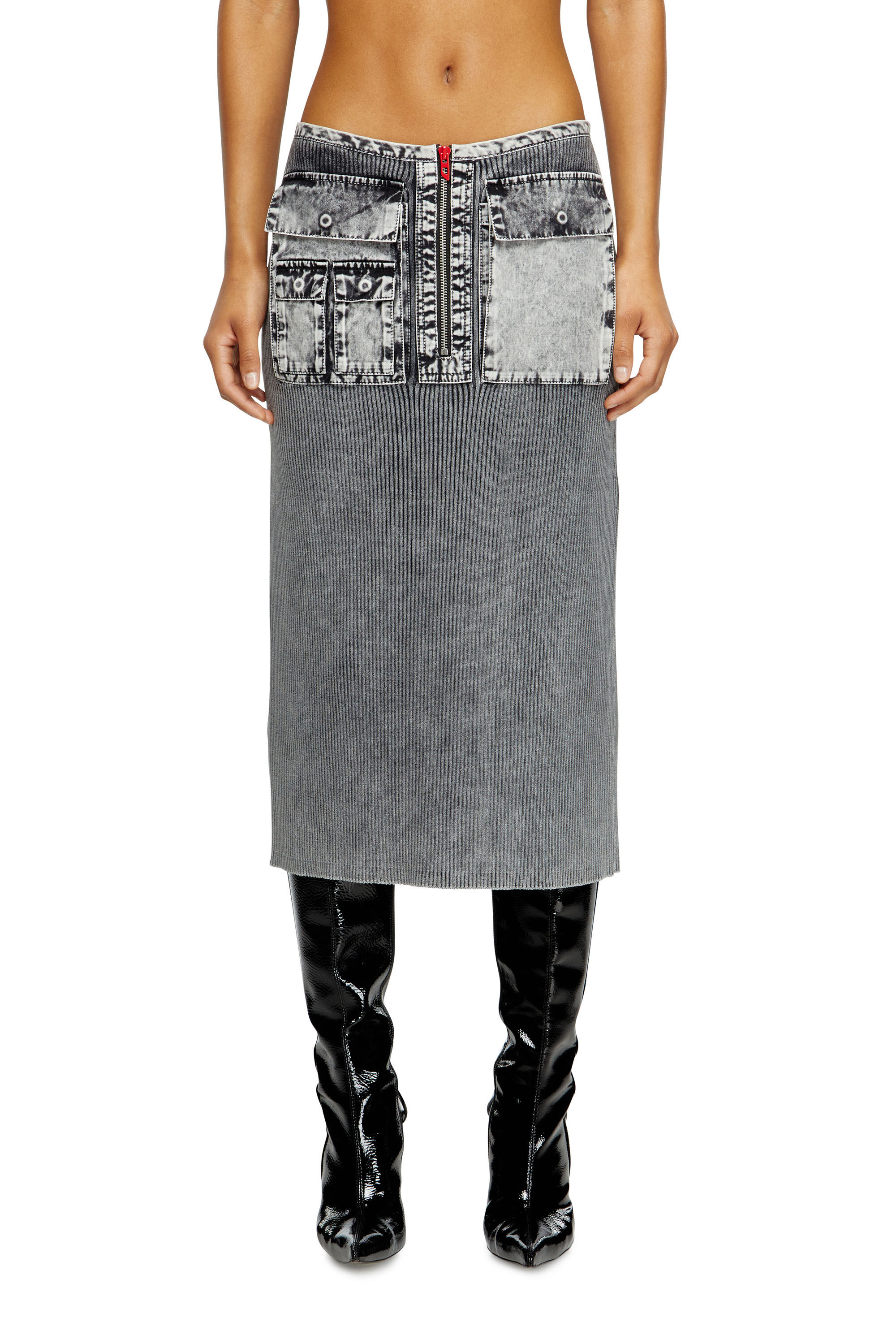 Diesel - M-MERYN, Damen Midirock aus Strick mit Cargotaschen aus Denim in Dunkelgrau - 3