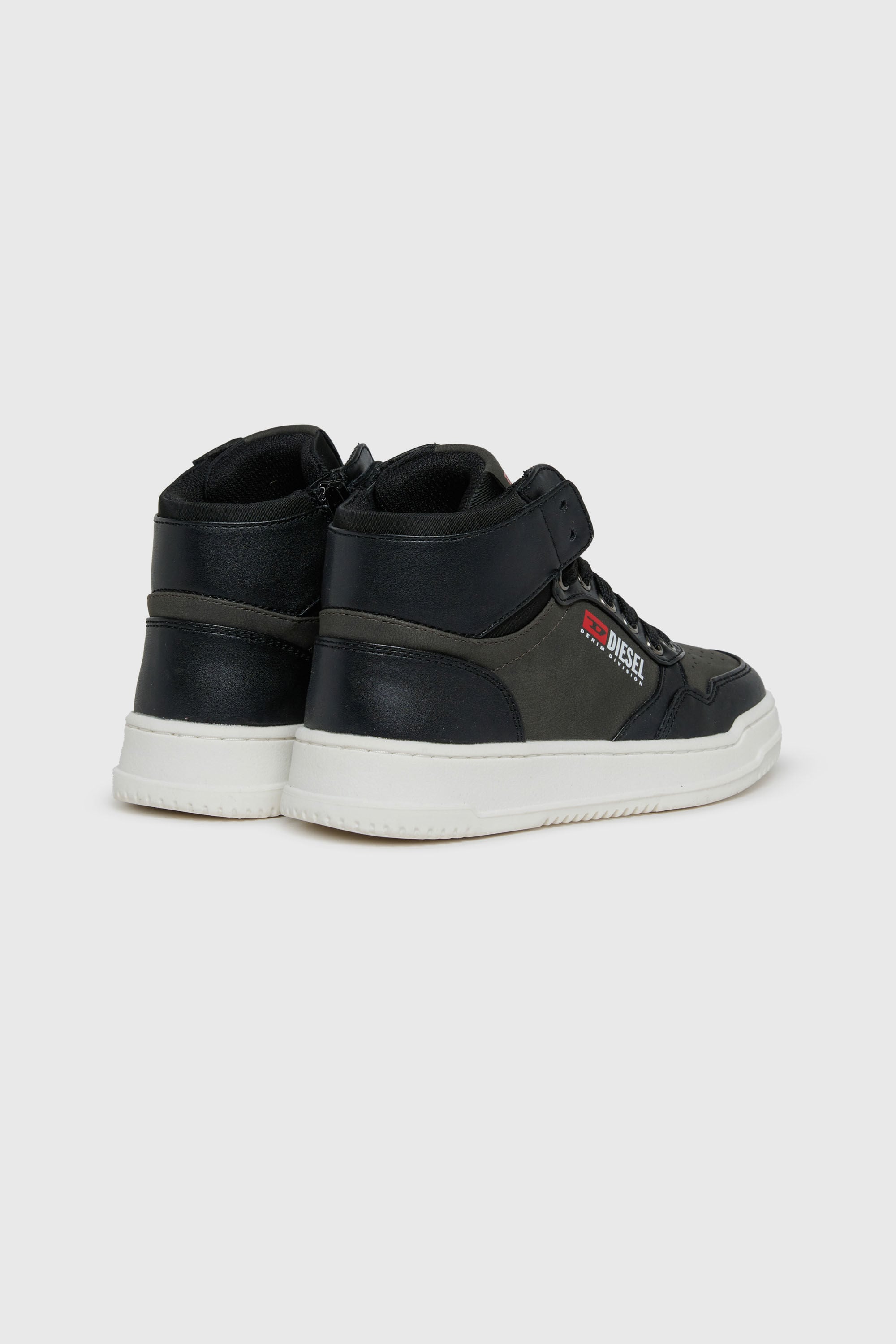 Diesel - S-CASCOUNT-MID, Unisex's S-Cascount Perforated high-top sneakers in Black - 3