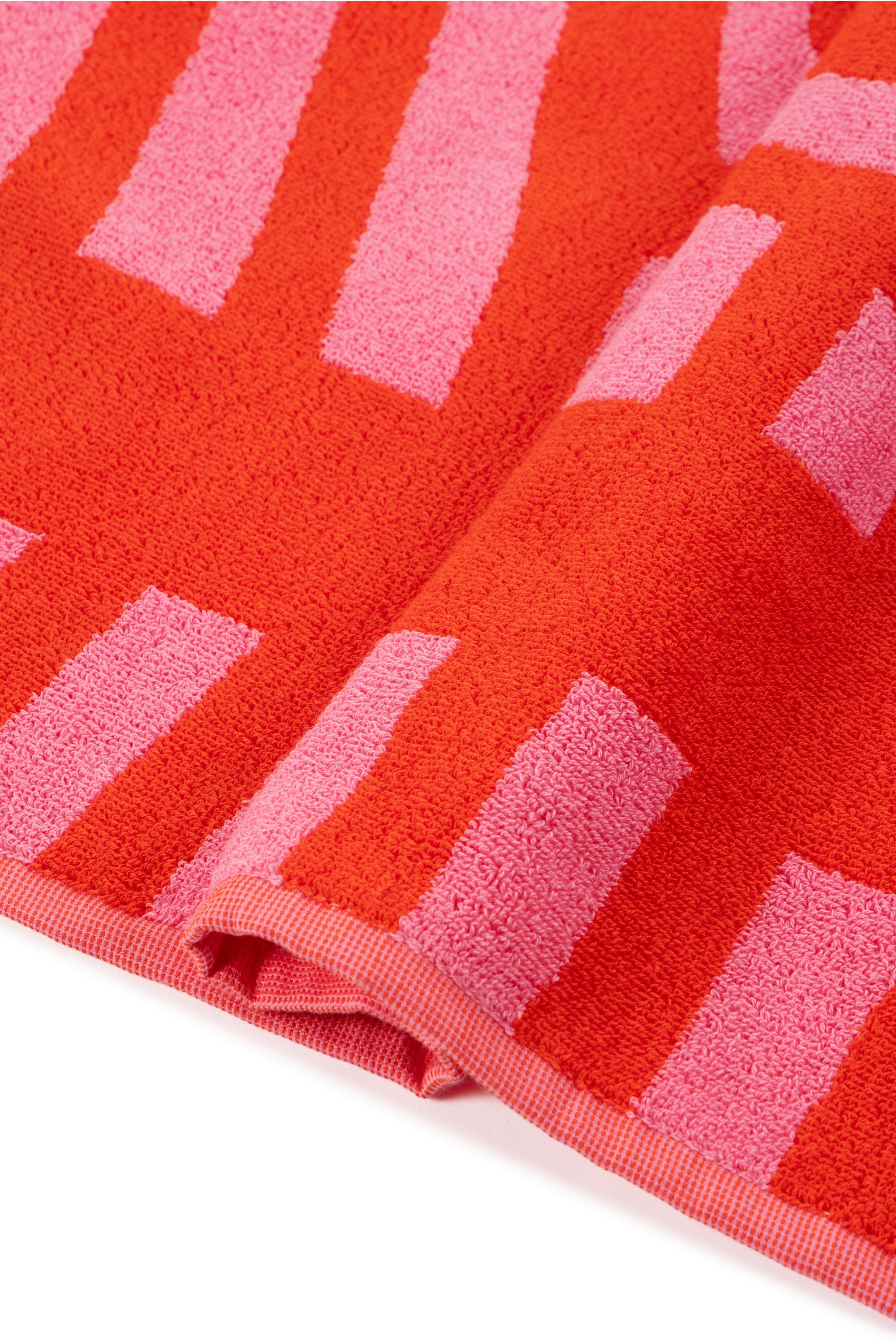 Diesel - 1018163  STRIPES PINK/RED TOWEL, Unisex Frotteehandtuch 100x180 cm in Rot - 3