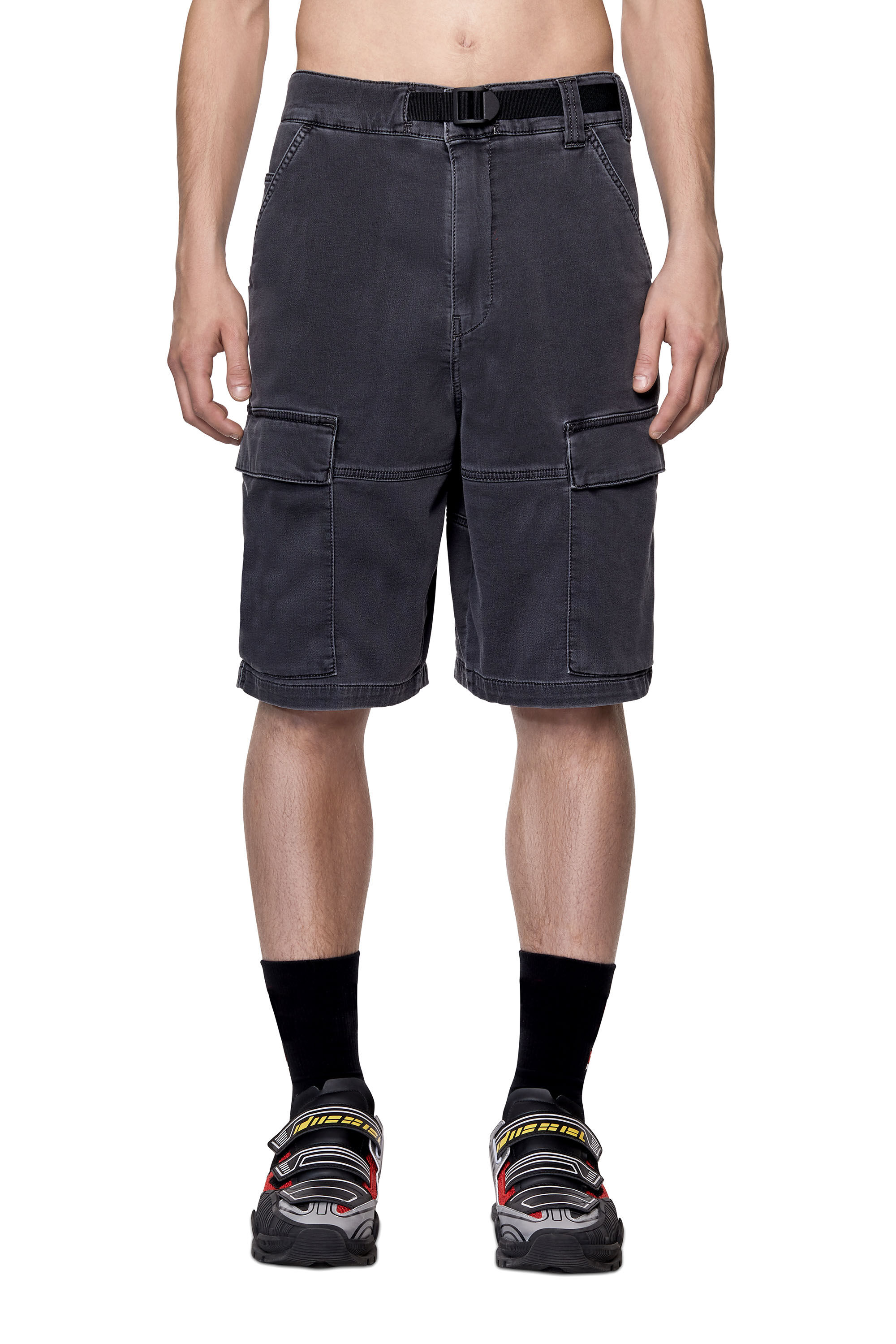 Diesel - D-KROOLEY JOGGJEANS CARGO SHORTS, Herren Cargoshorts aus JoggJeans® in Schwarz/Dunkelgrau - 3