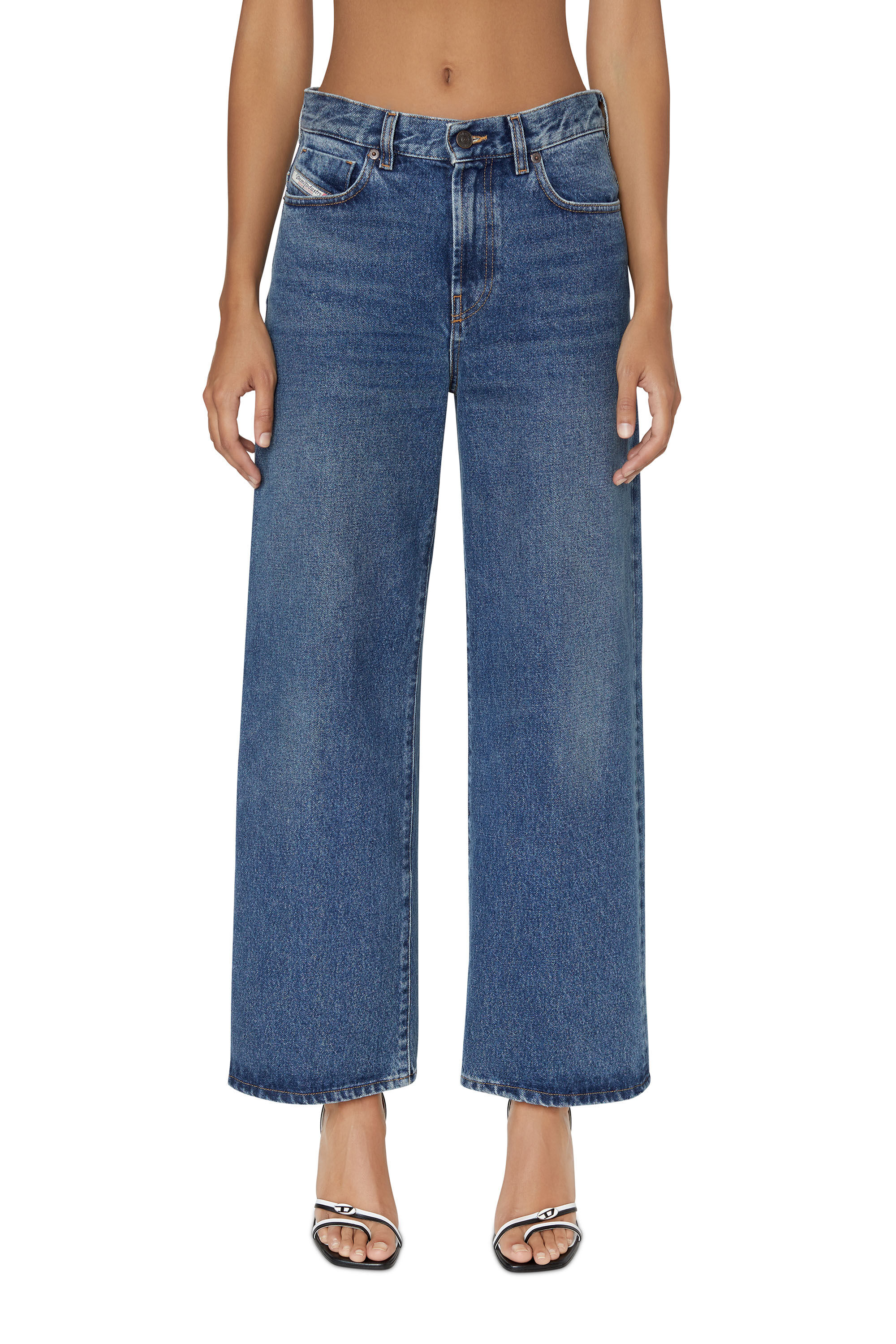 Diesel - 2000 WIDEE 007E5 Bootcut and Flare Jeans, Mittelblau - Image 3