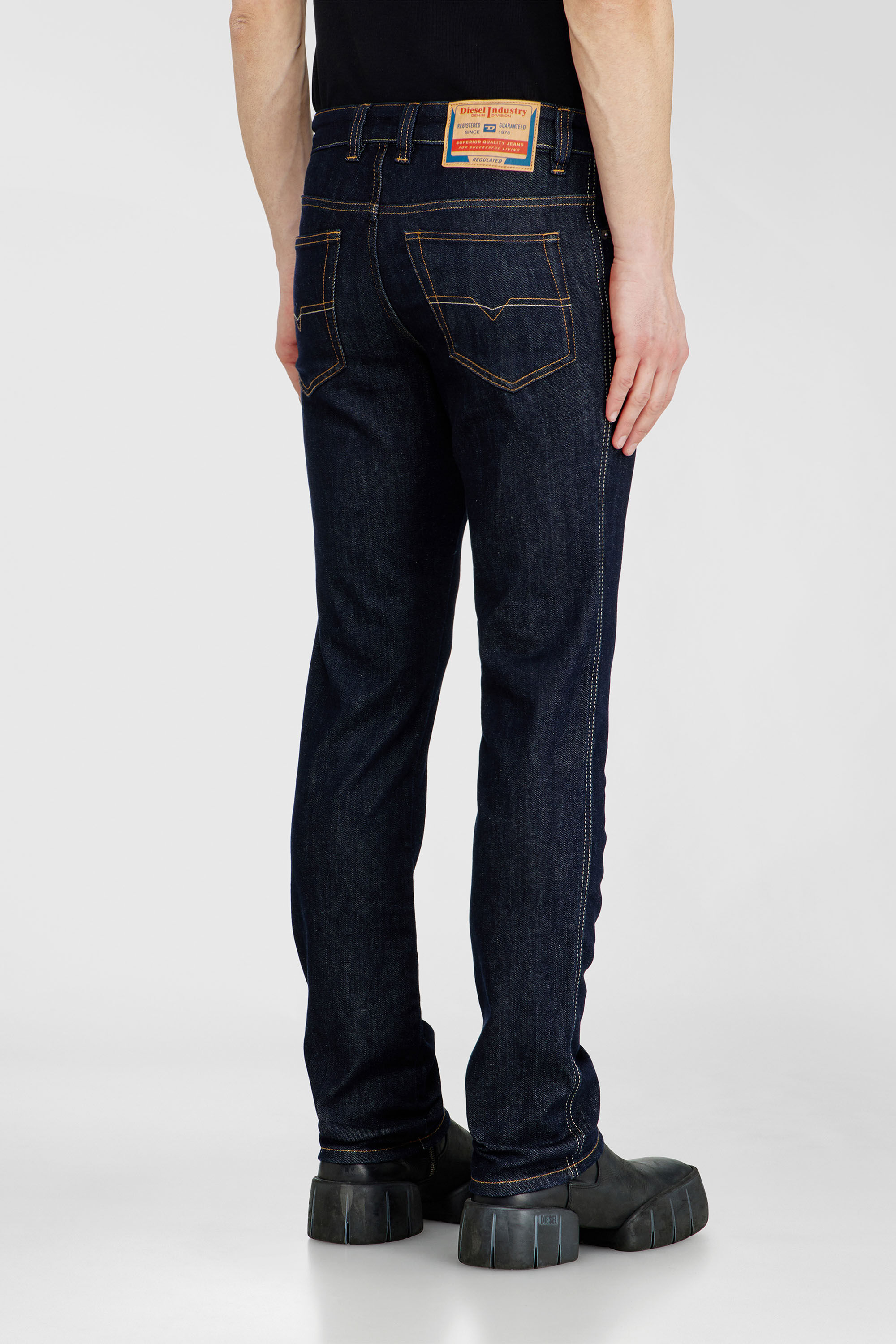 Diesel - Herren Slim Jeans 1993 D-Vyl 0DBEJ, Dunkelblau - 5