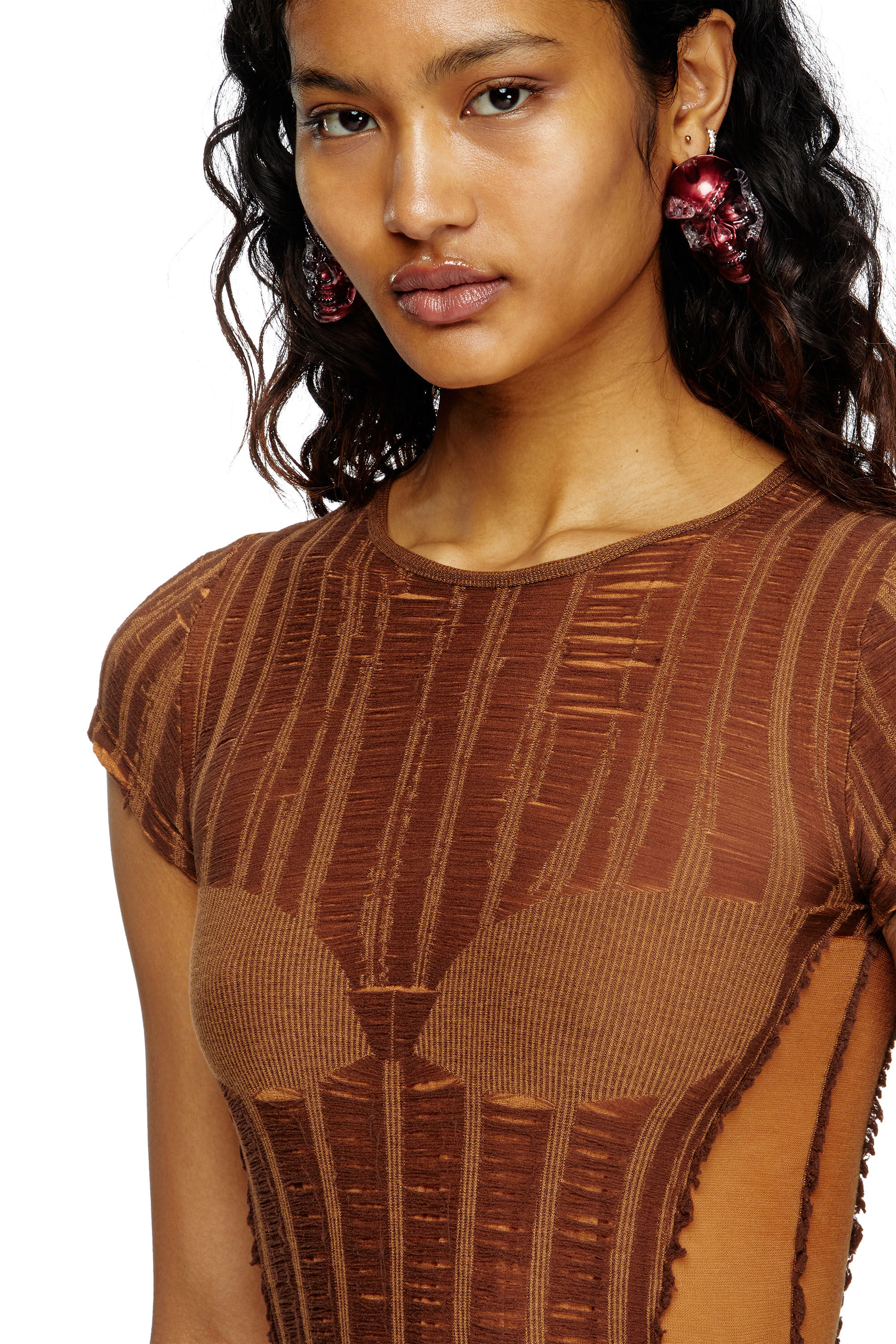 Diesel - M-CALAI-SS, Damen Nahtloses T-Shirt mit Dessous-Illusion in Braun - 5