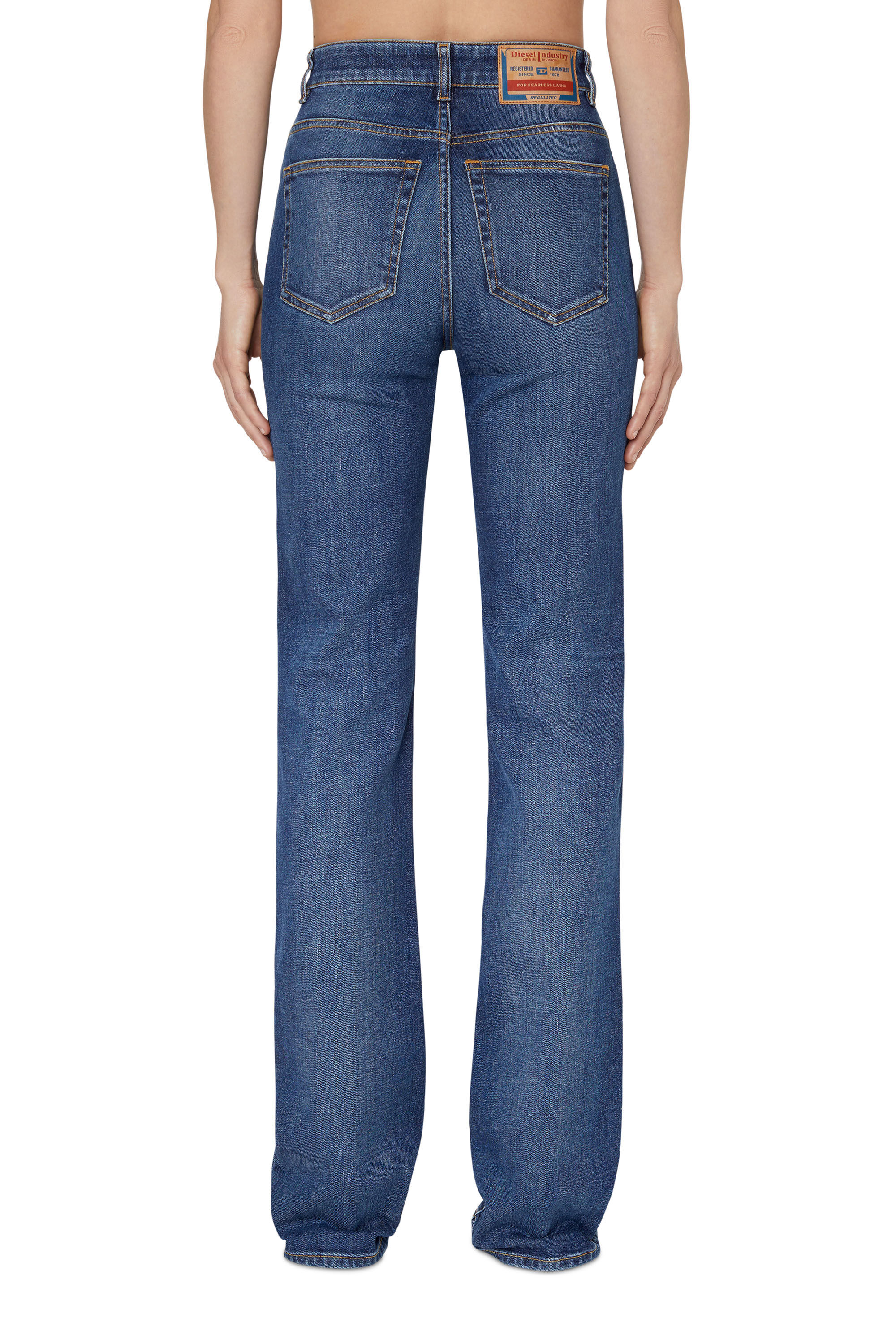 Diesel - D-A01 09F52 Bootcut and Flare Jeans, Mittelblau - Image 4