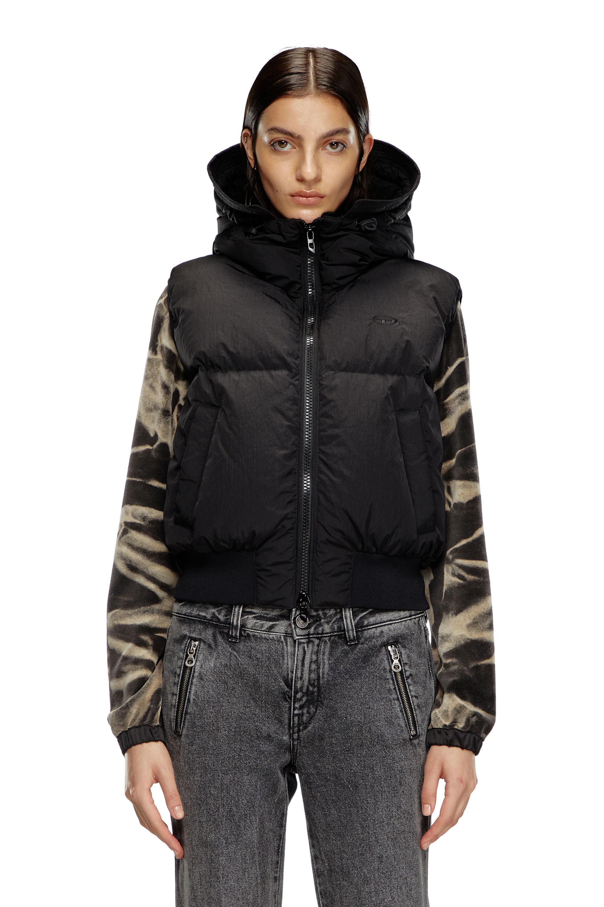 Diesel - W-PEYT-SSL-NEW-P1, Damen Daunenweste mit Kapuze aus Nylon in Knitter-Optik in Schwarz - 3
