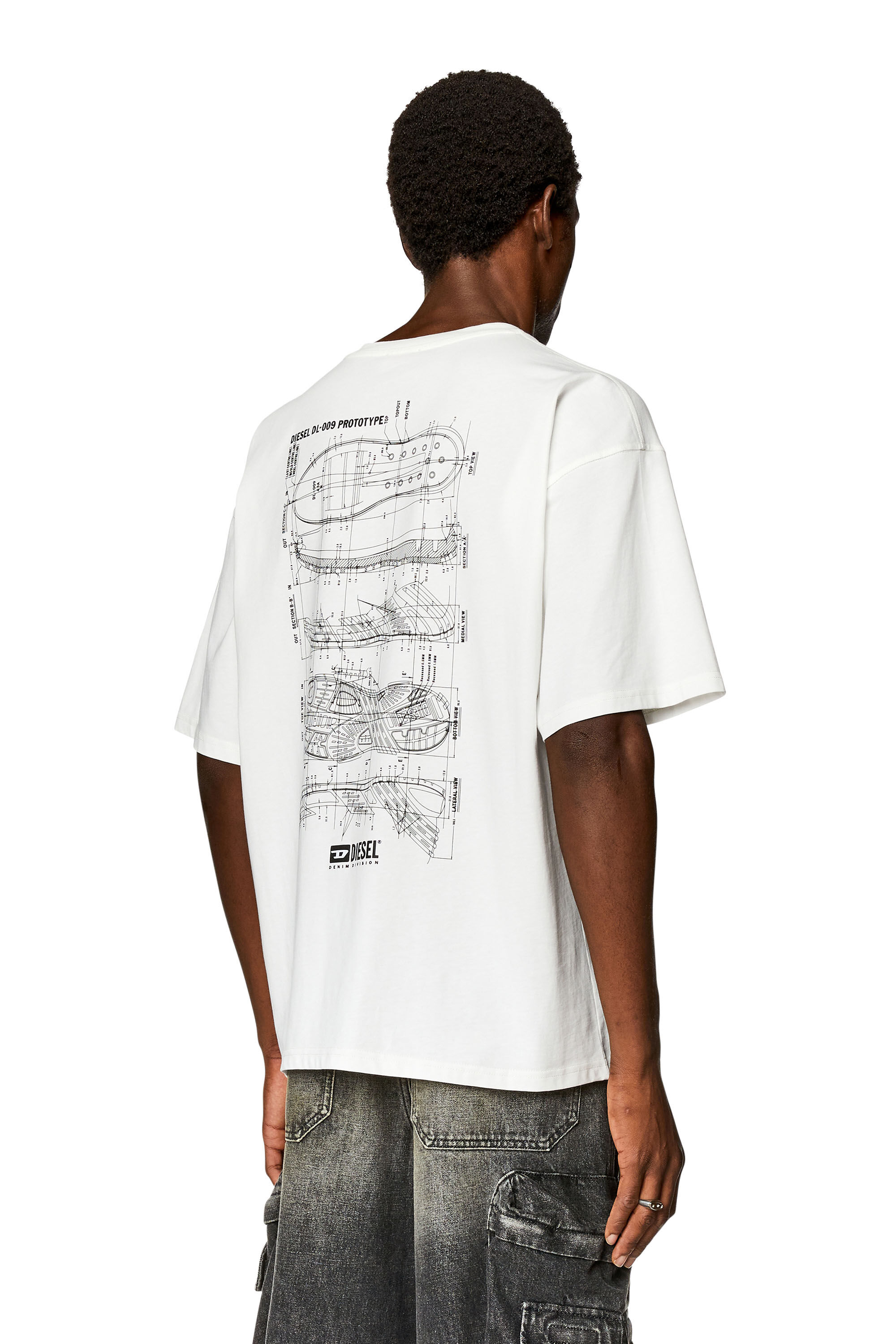 Diesel - T-BOXT-N2, Herren T-Shirt mit Prototype Sneaker-Print in Weiss - Image 4