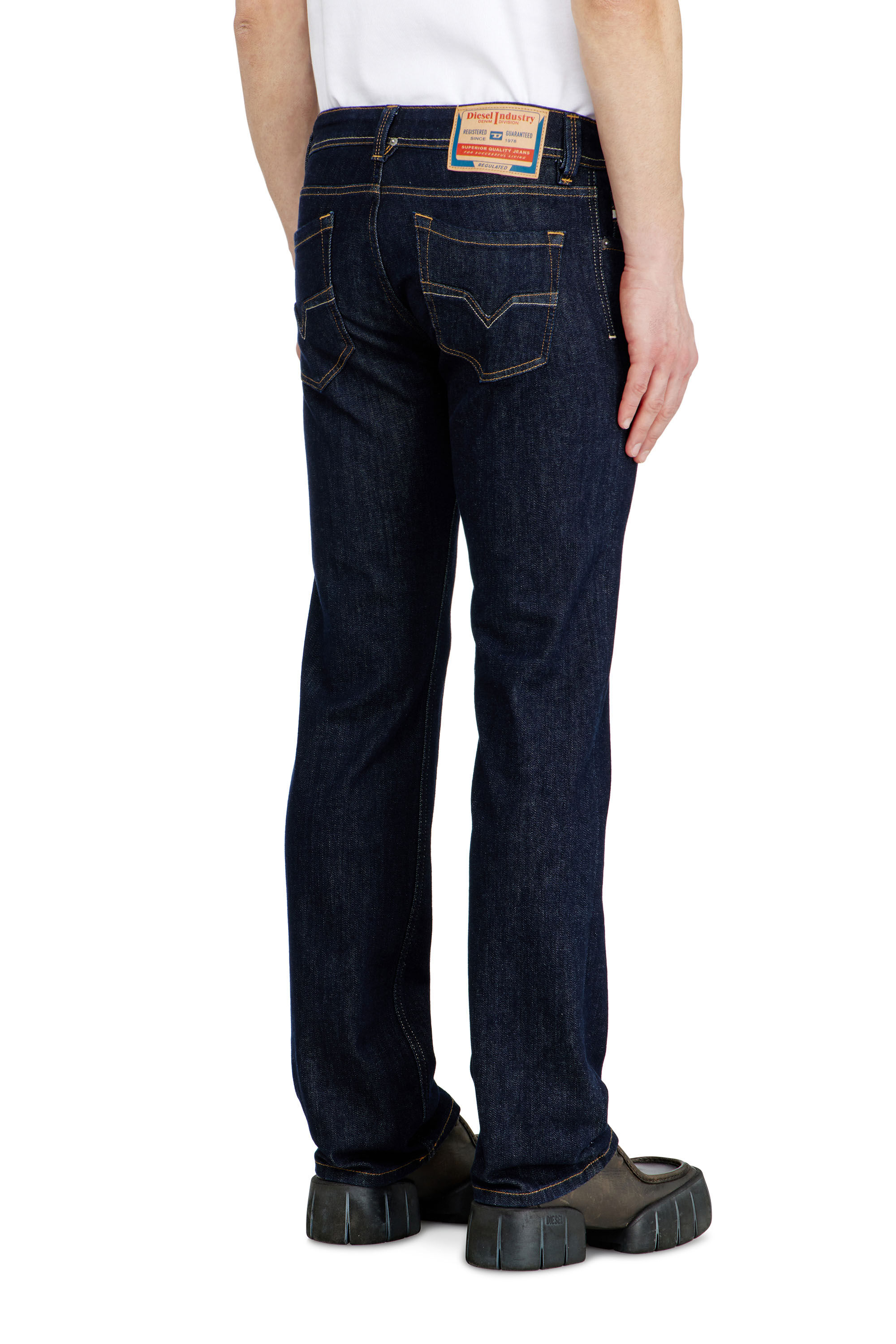 Diesel - Herren Regular Jeans 1985 Larkee 0DBEJ, Dunkelblau - 5