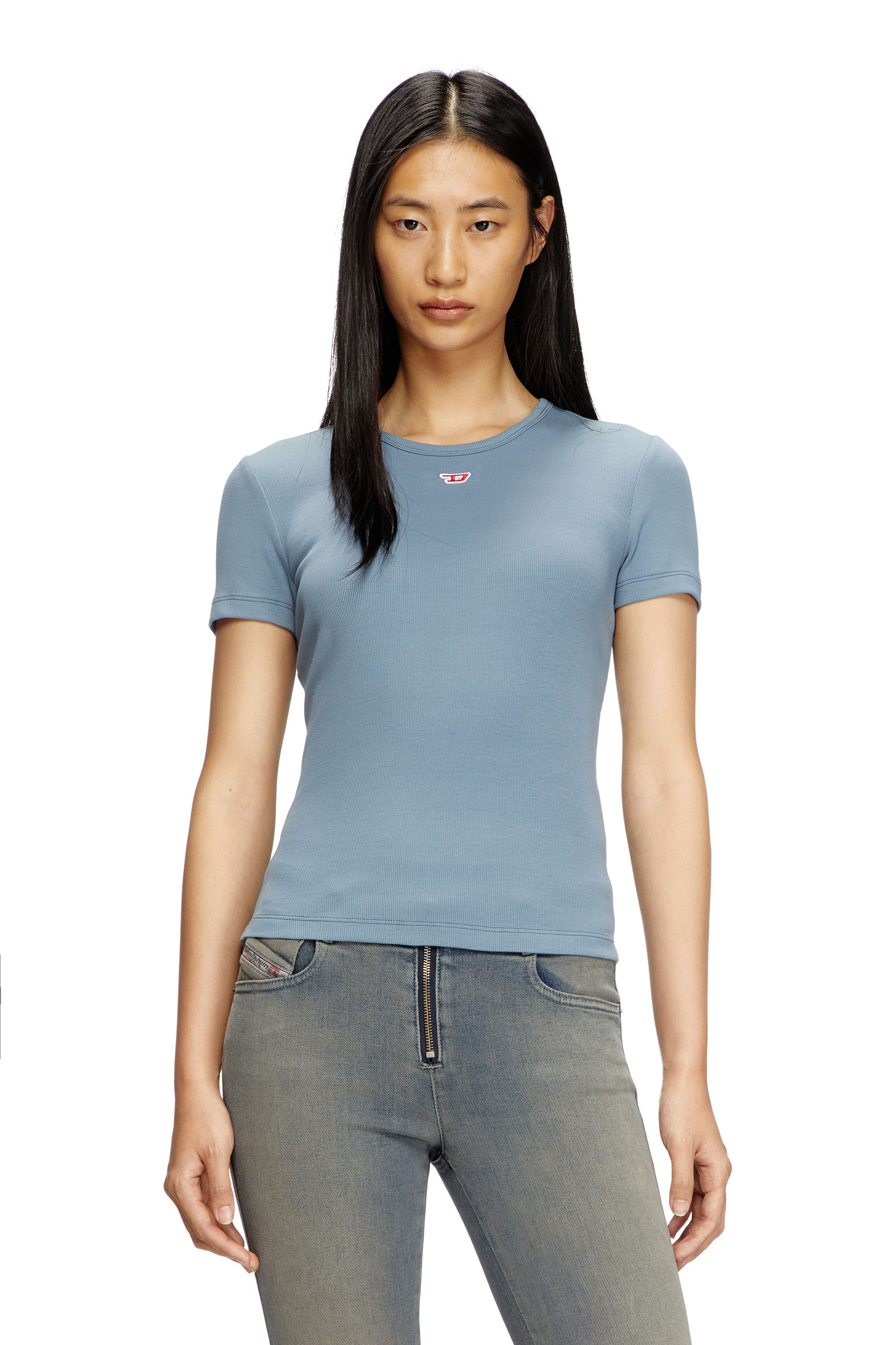 Diesel - T-ELE-LONG-D, Damen T-Shirt mit D Logo-Patch in Hellblau - 3