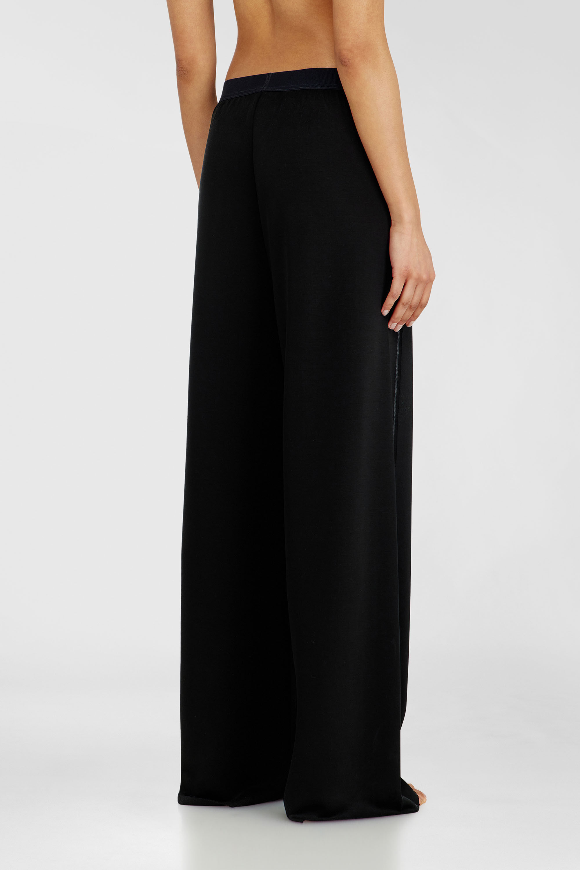 Diesel - ALYSA-UTLT, Damen Track pants aus leichtem stretch scuba in Schwarz - 4