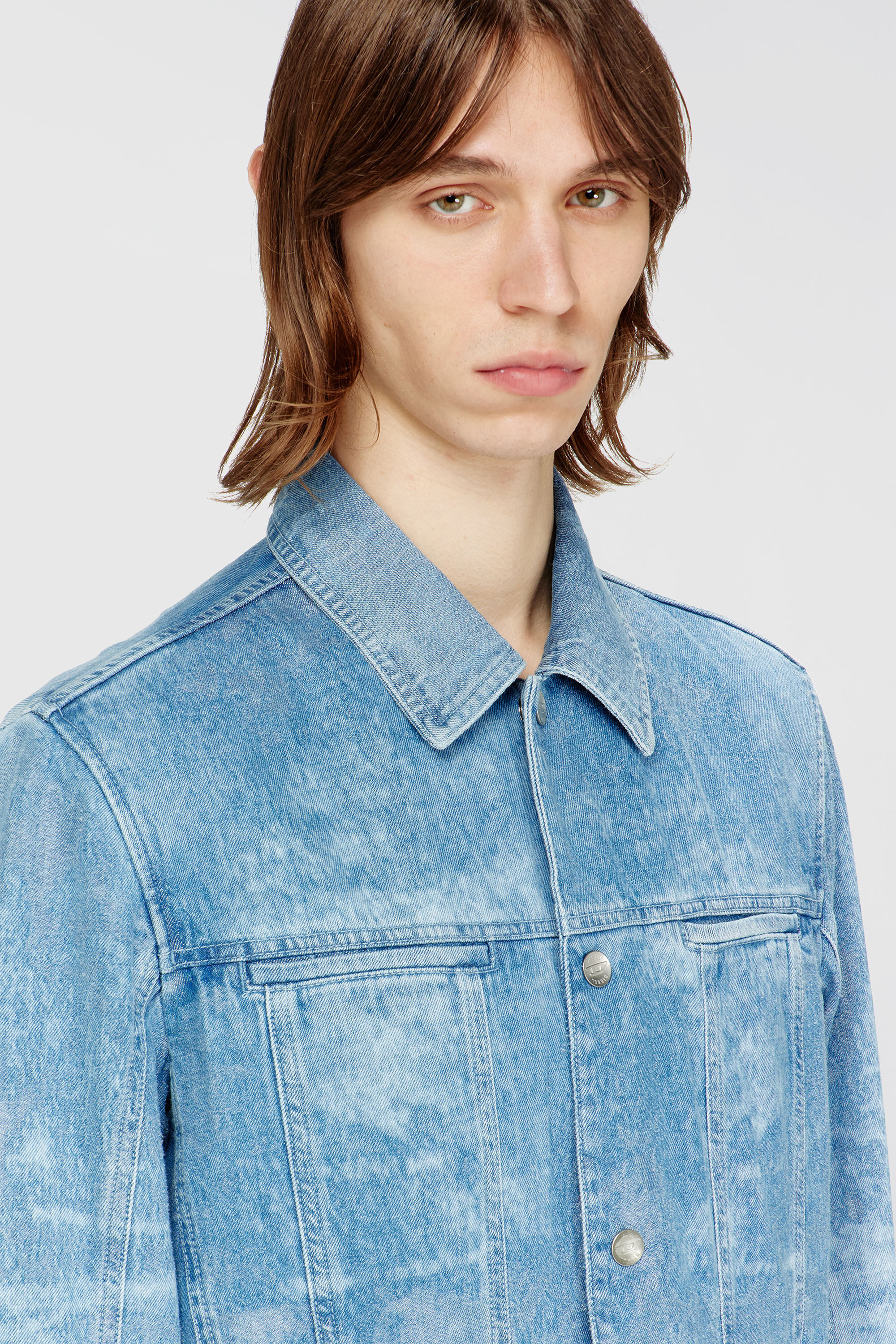 Diesel - D-SERON-FSI, Herren Jacke aus Satin-Denim in Hellblau - 5
