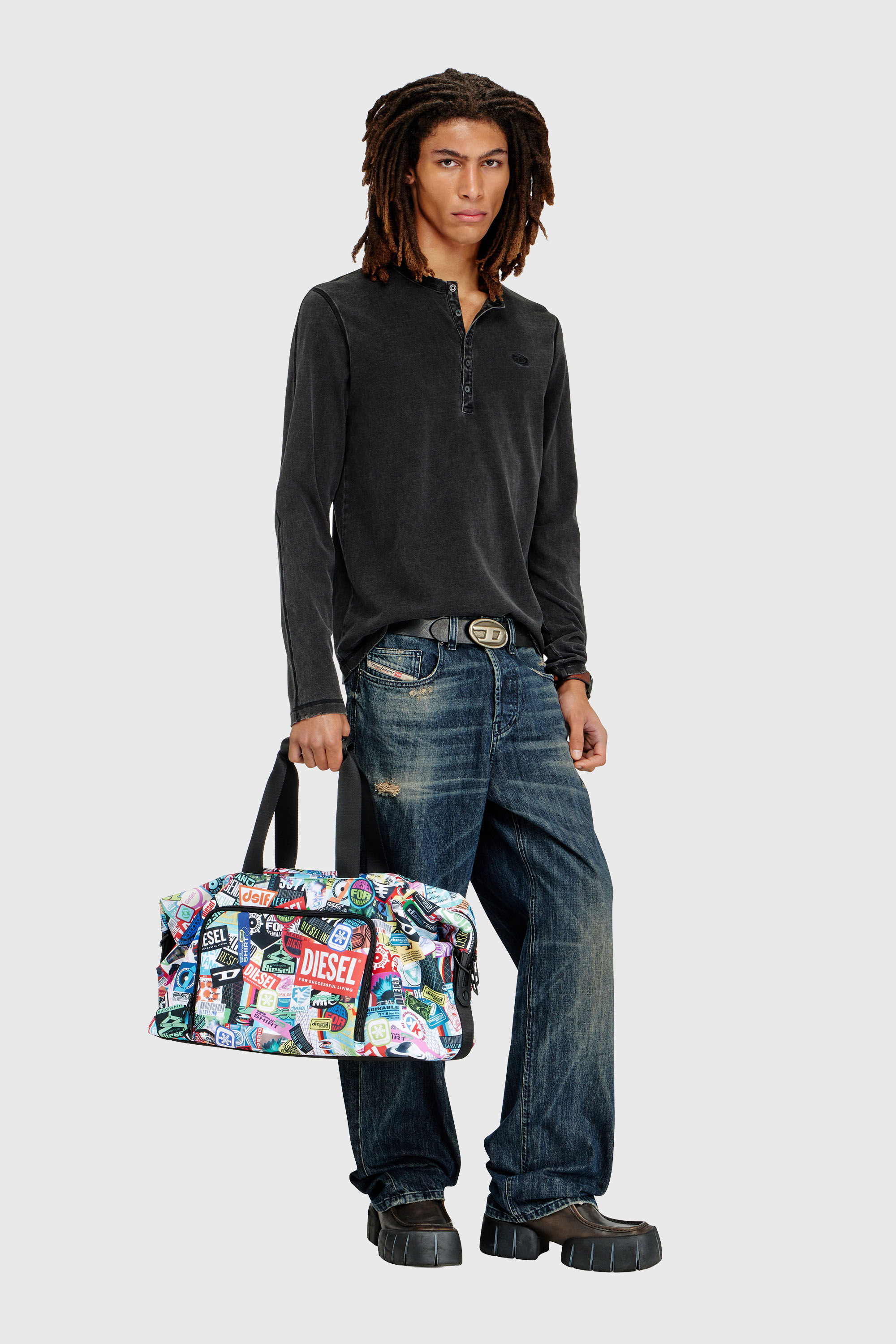Diesel - DIESEL PC PRINTED DUFFLE-STICKERS- DSB00, Unisex Praktische Duffel-Tasche mit Aufklebern in Bunt - 1