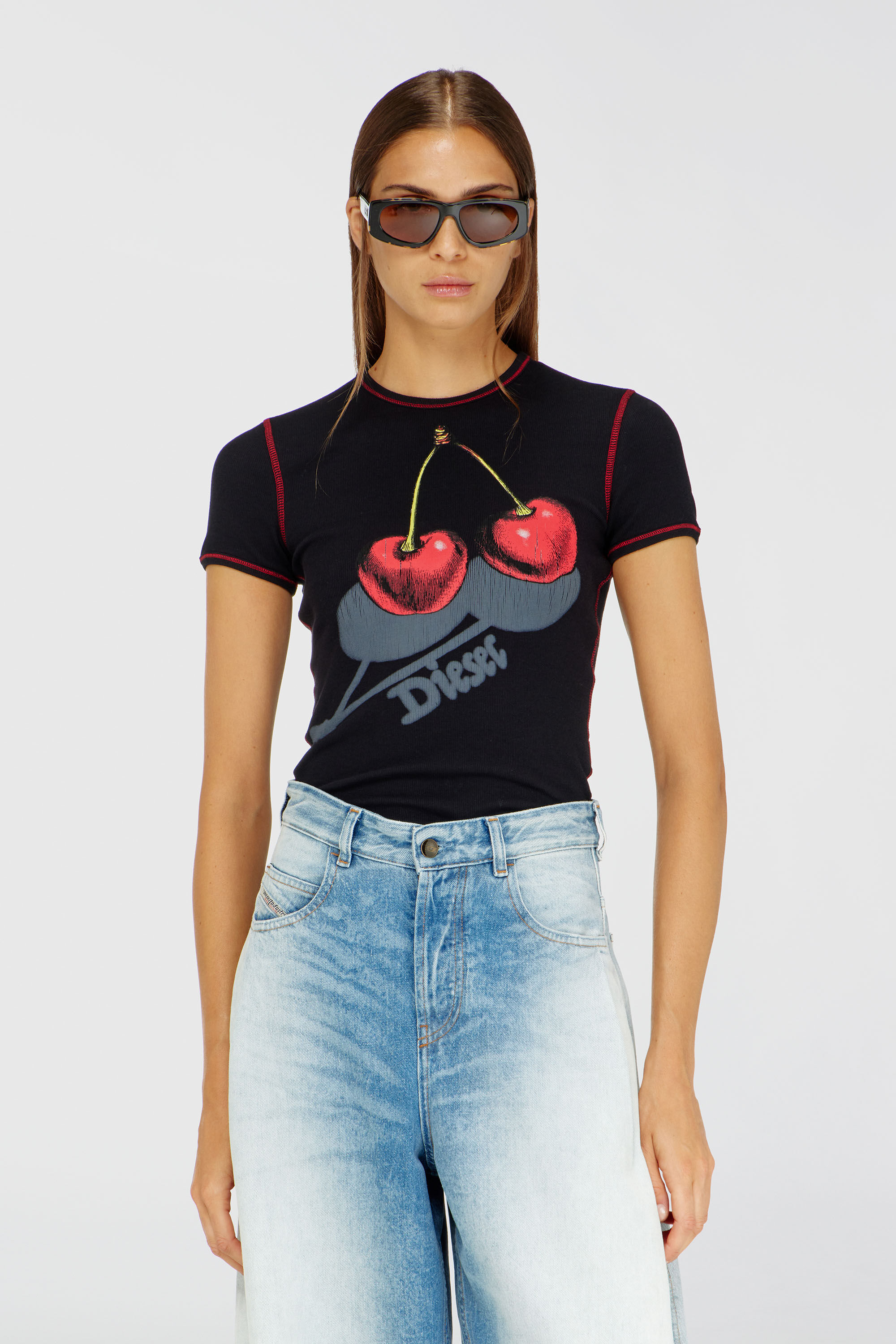 Diesel - SV-T-ELE-CHER, Damen Schlank geschnittenes Baumwoll-T-Shirt mit Kirschdruck in Schwarz - 3