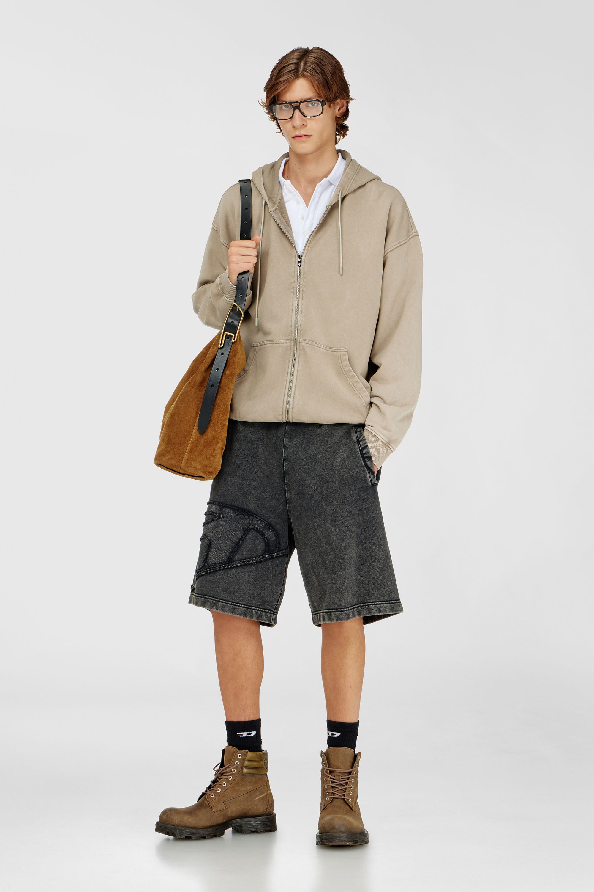 Diesel - P-CROW-MEGCUT, Herren Sweatshorts mit sectioned Oval D Logo in Schwarz - 1