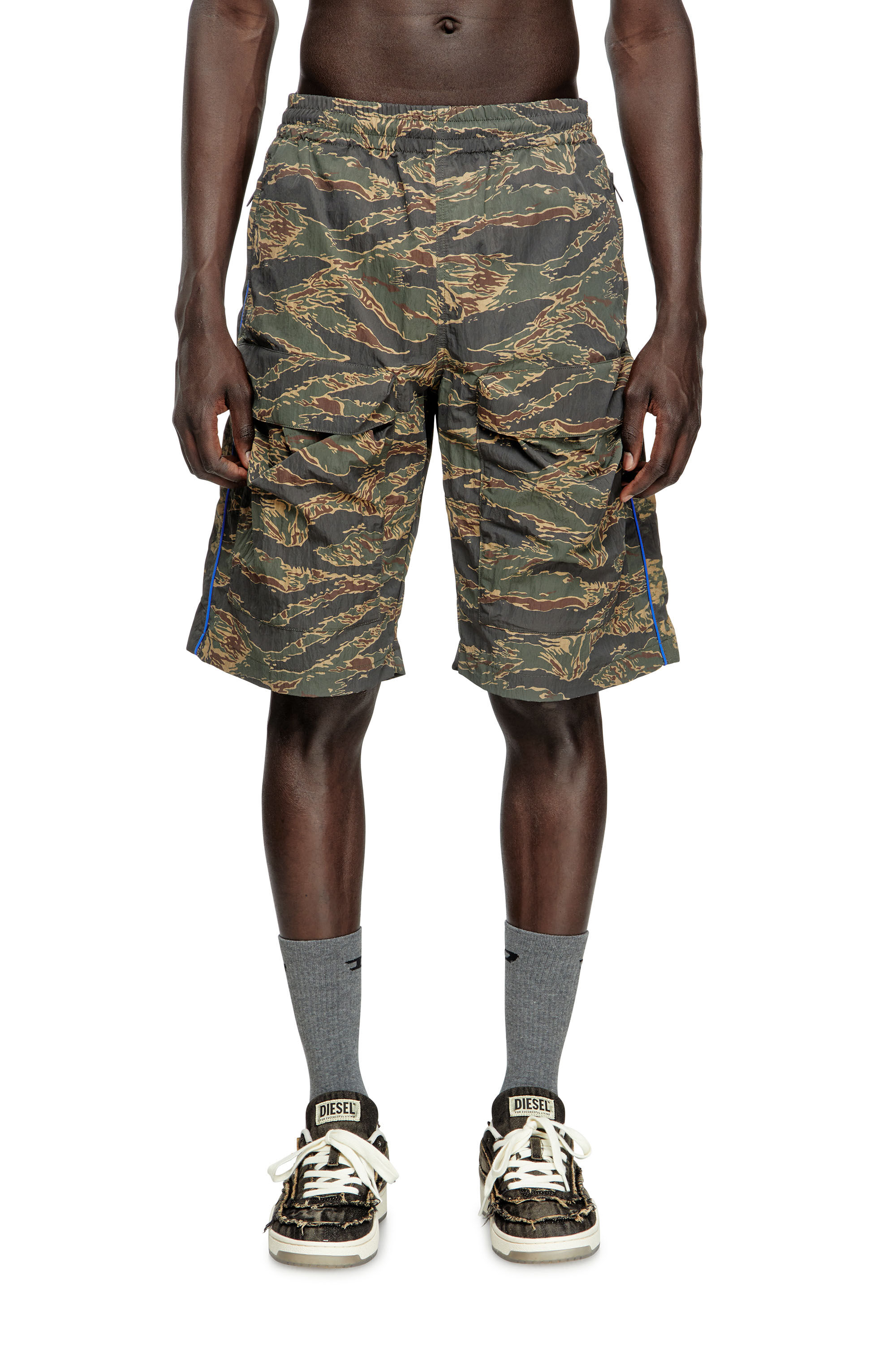 Diesel - P-RAMOS-SHORT-EPBW, Herren Cargoshorts mit gemischten Camo-Prints in Armeegrün - 3