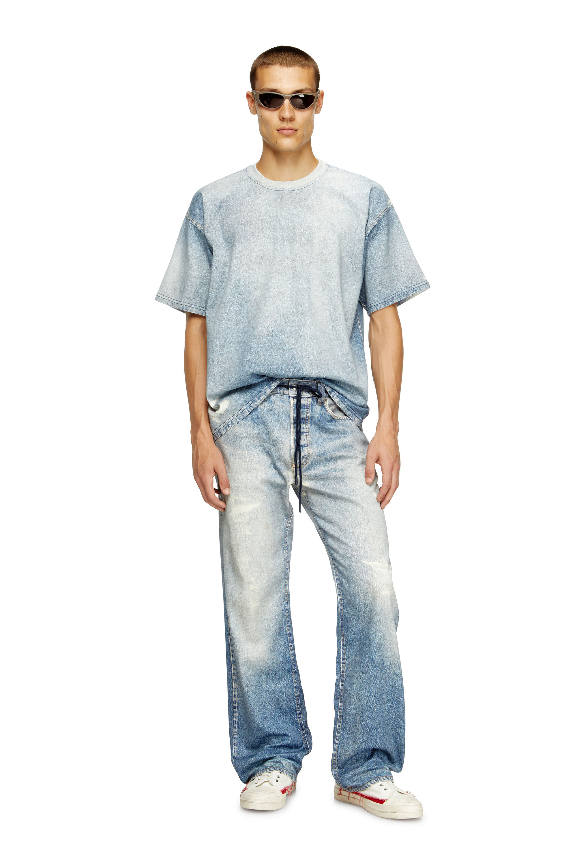 Diesel - D-BOX JOGG, Herren T-Shirt aus bedruckter JoggJeans mit Bleicheffekt in Hellblau - 1