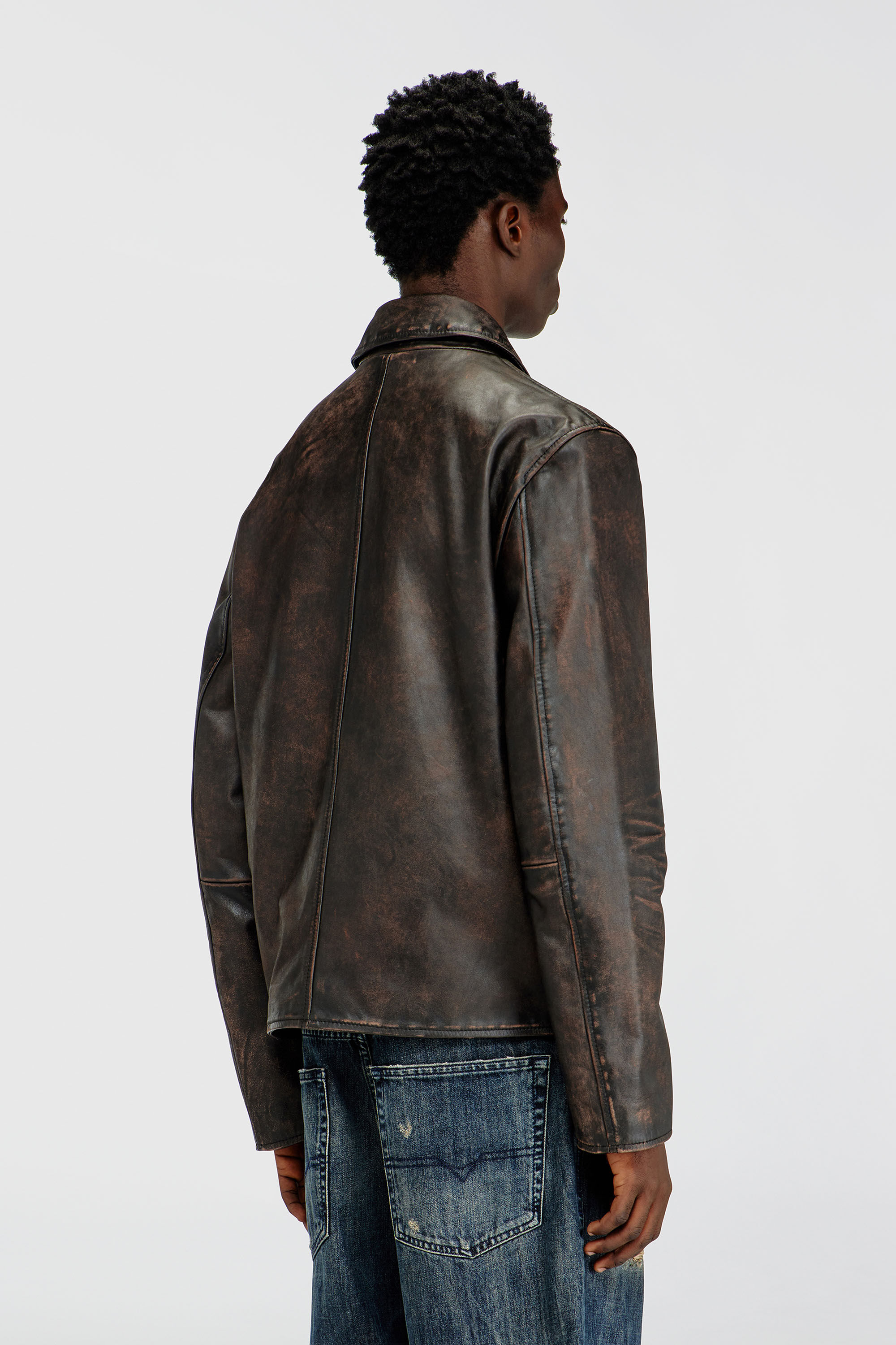 Diesel - L-AMAR-WRD, Herren Coachjacke aus behandeltem Leder in Braun - 4