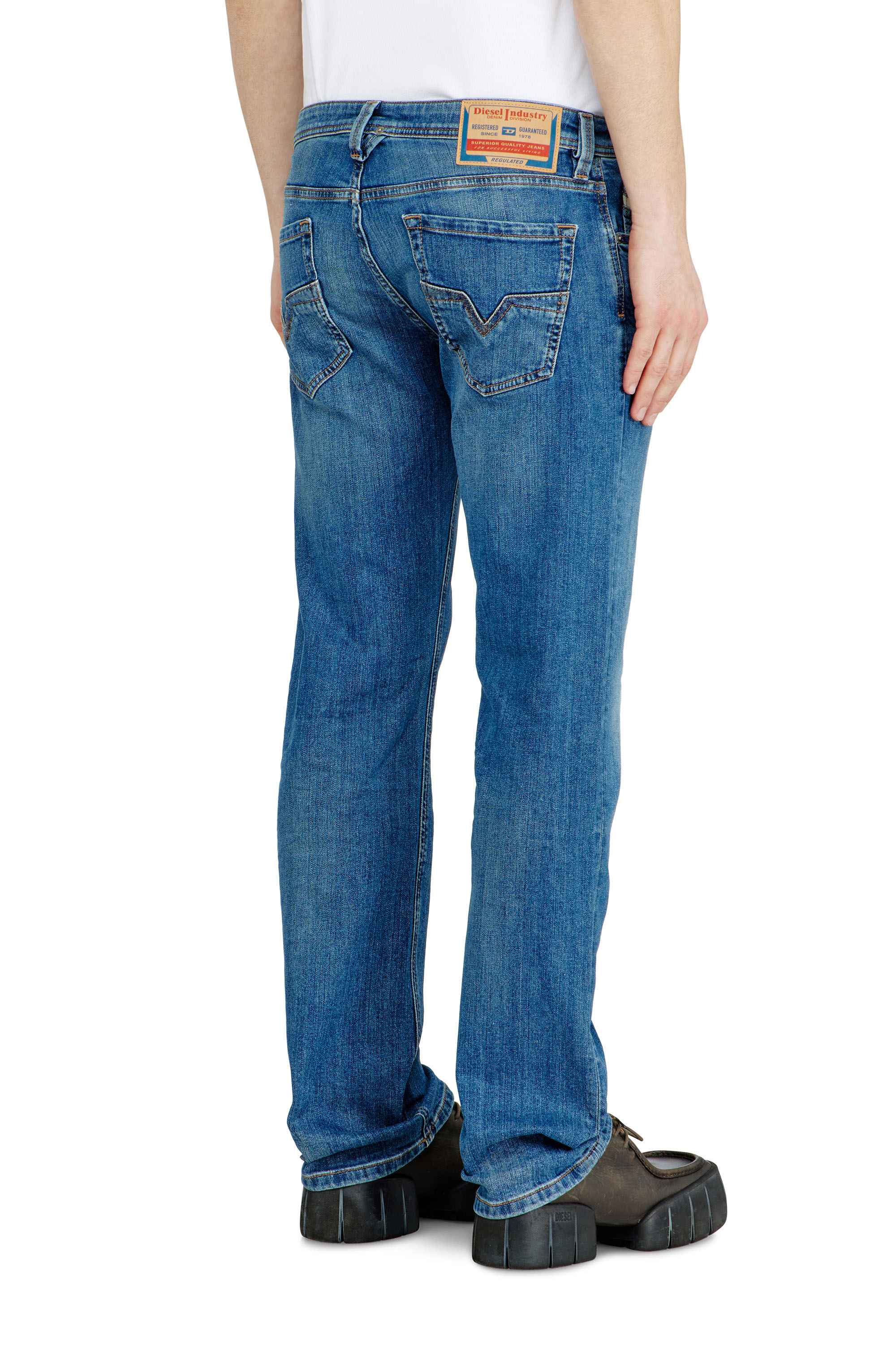 Diesel - Herren Regular Jeans 1985 Larkee 0KIAL, Hellblau - 5