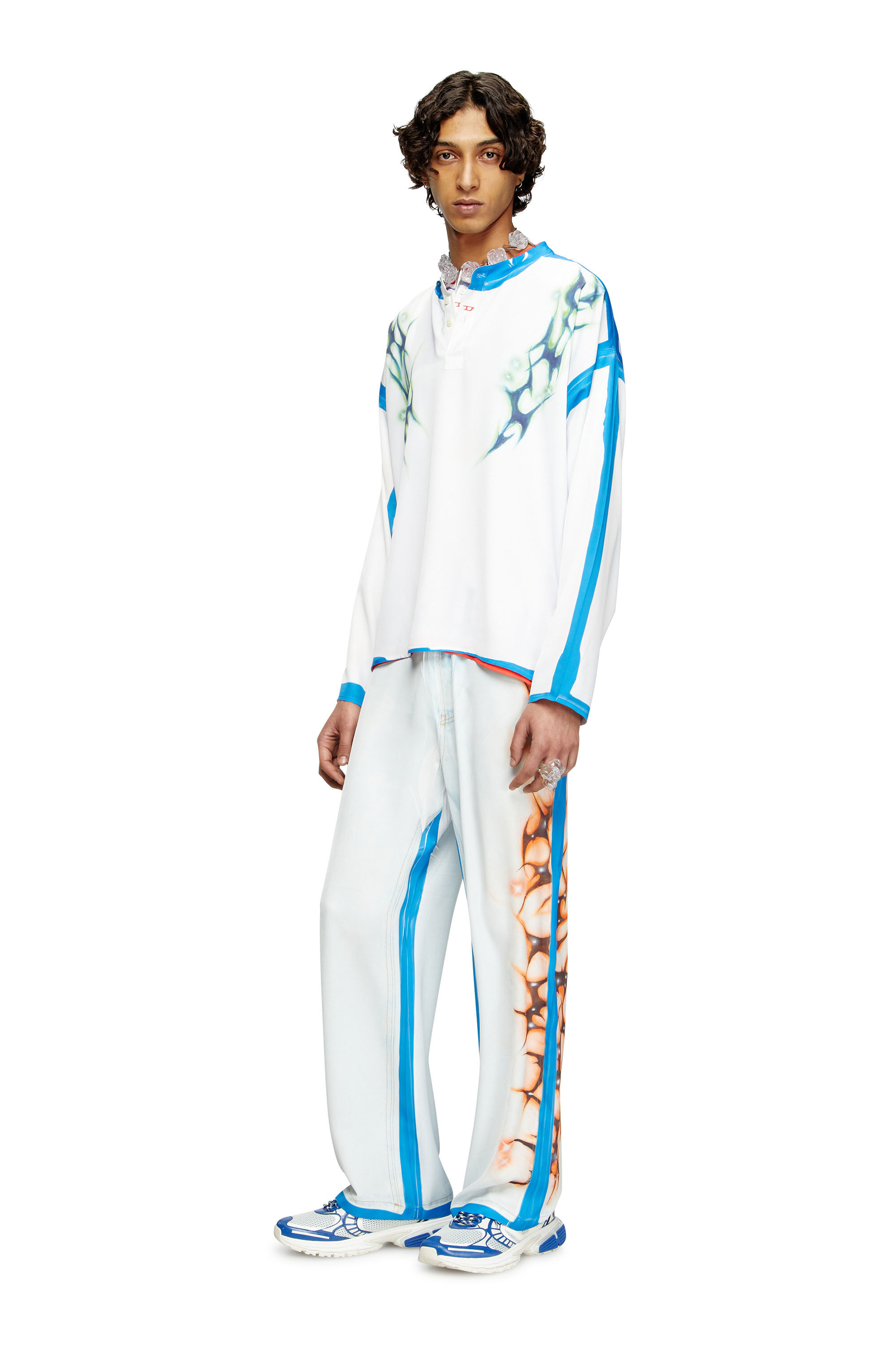 Diesel - P-AFTER-GRAFFITI-JAP, Unisex Hose im relaxed Fit mit Graffiti-Print in Blau/Weiss - 1