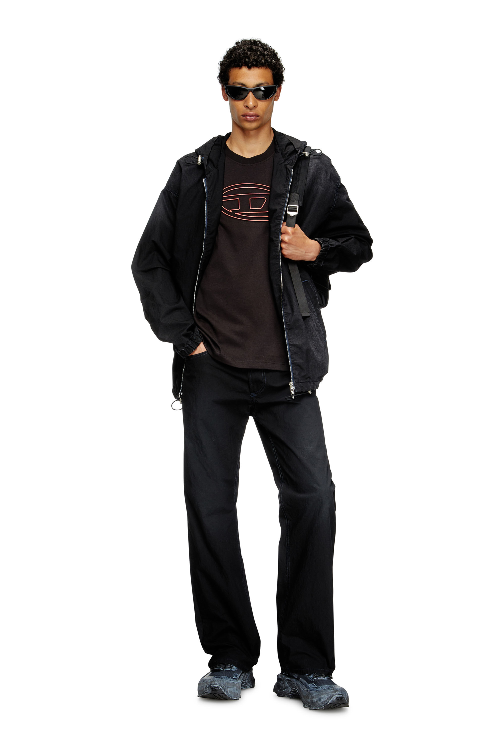 Diesel - T-ADJUST-BIGOVAL, Herren T-Shirt mit Oval D-Prägung in Schwarz/Rot - 1
