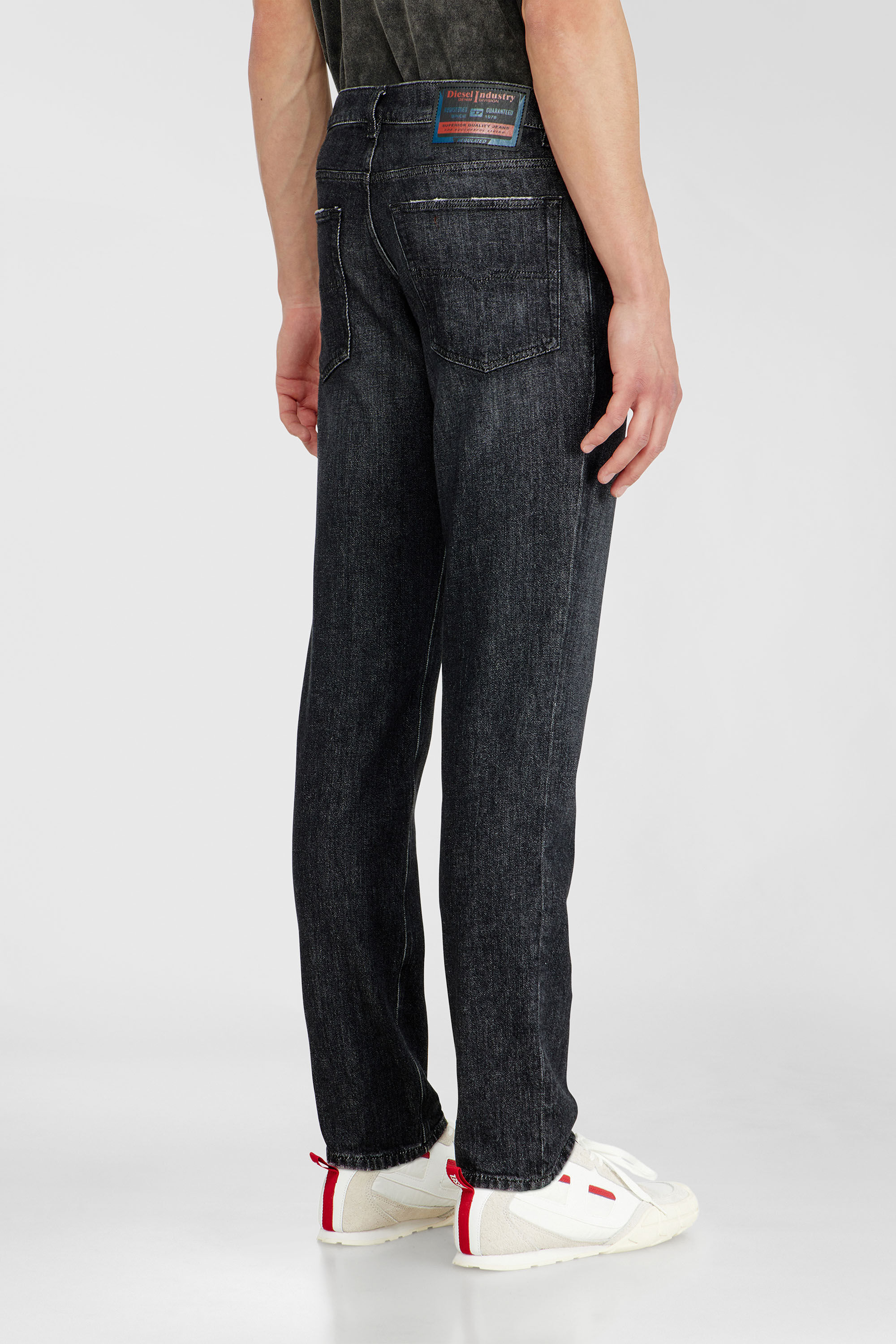 Diesel - Herren Regular Jeans 2023 D-Finitive 09P79, Schwarz/Dunkelgrau - 5