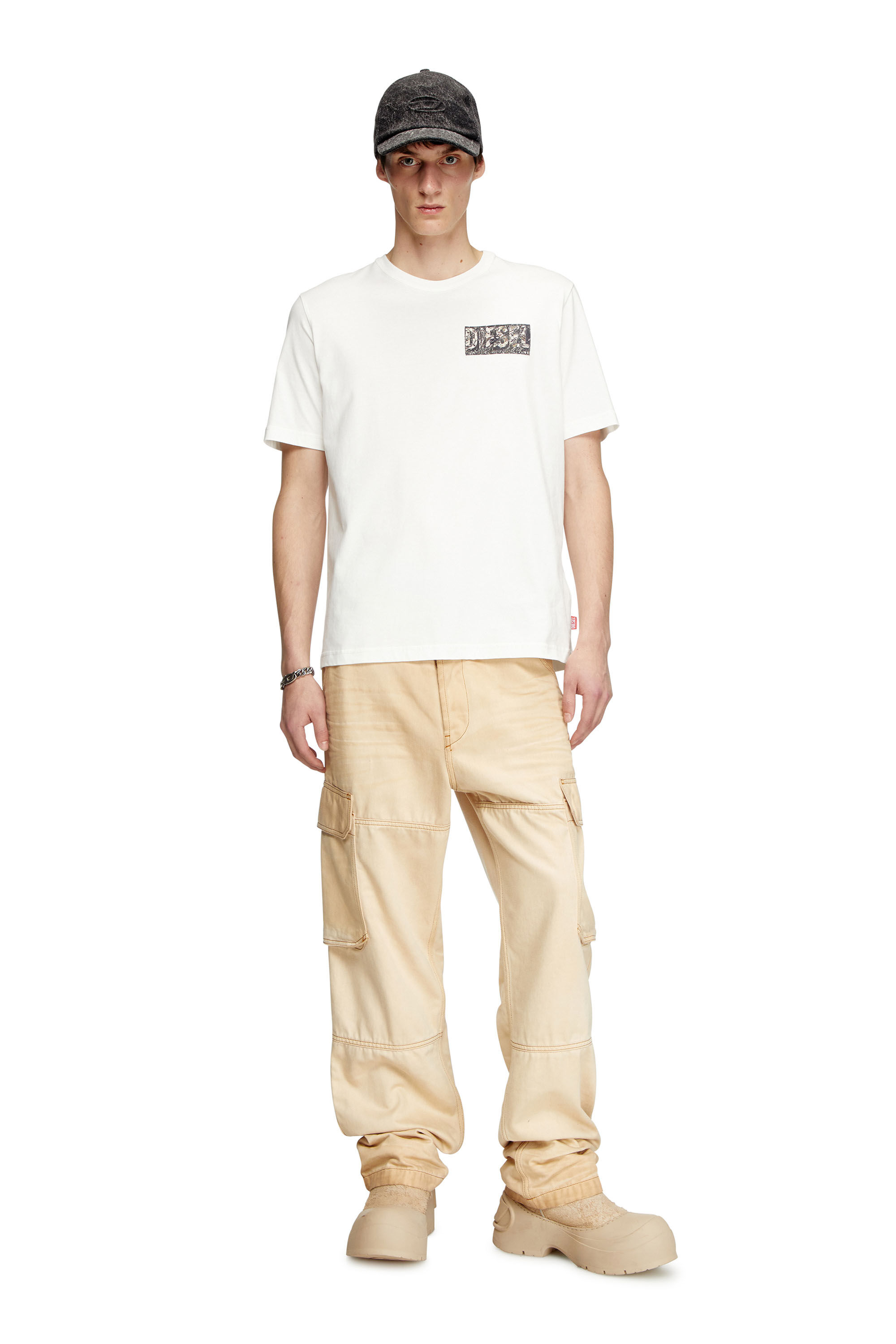 Diesel - T-ADJUST-R19, Herren T-Shirt mit Gabardine-Patch-Logo in Weiß - 1